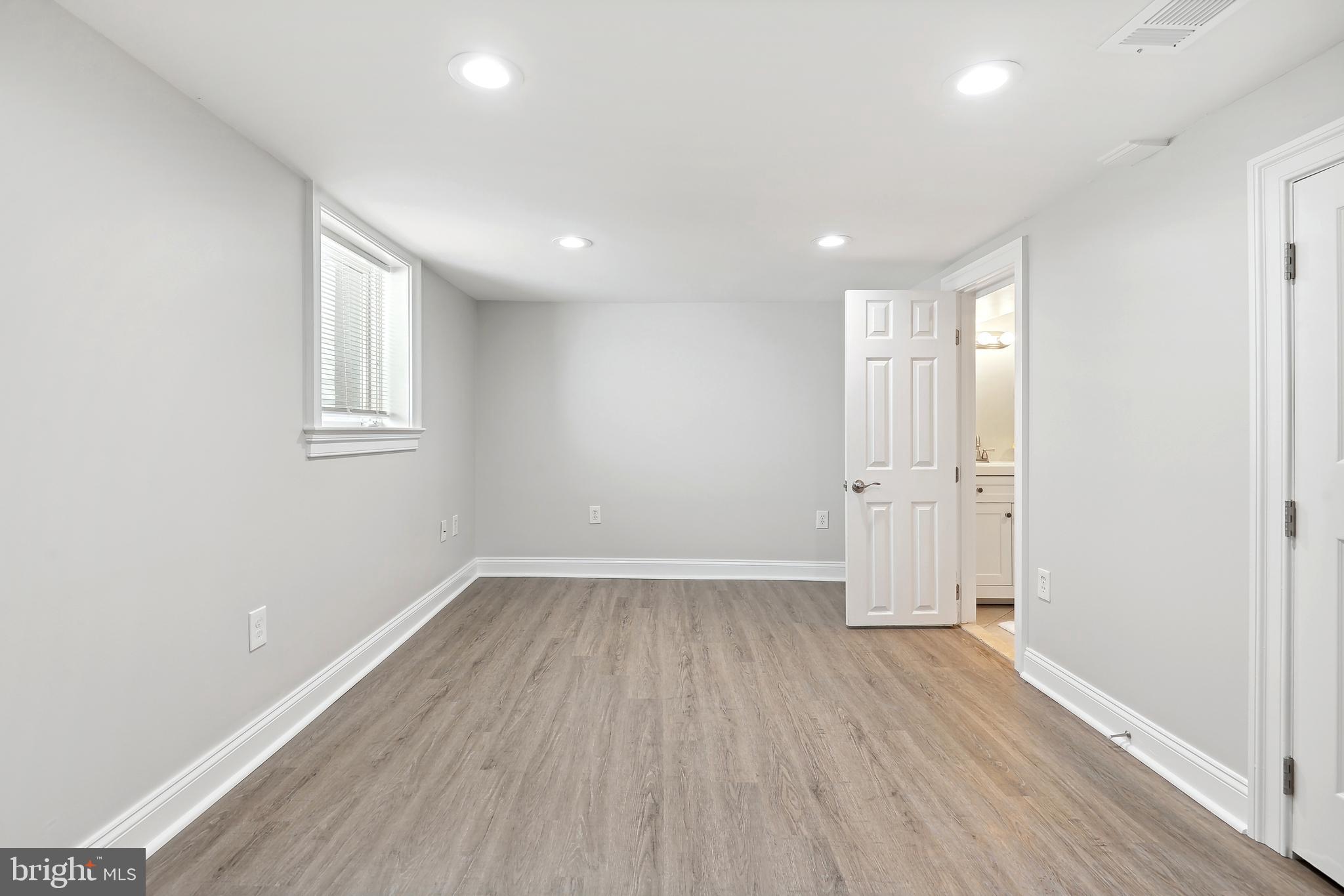 ROGERS & PHILLIPS - Residential