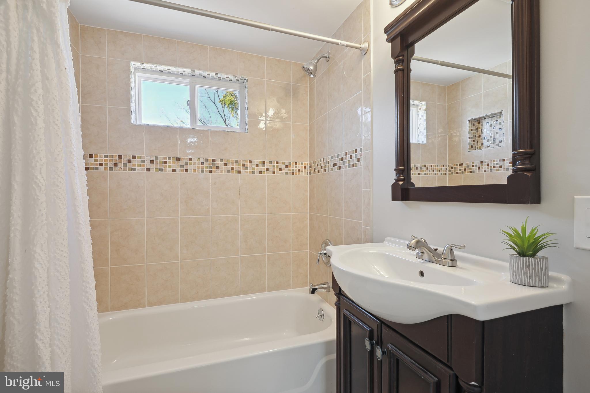 ROGERS & PHILLIPS - Residential