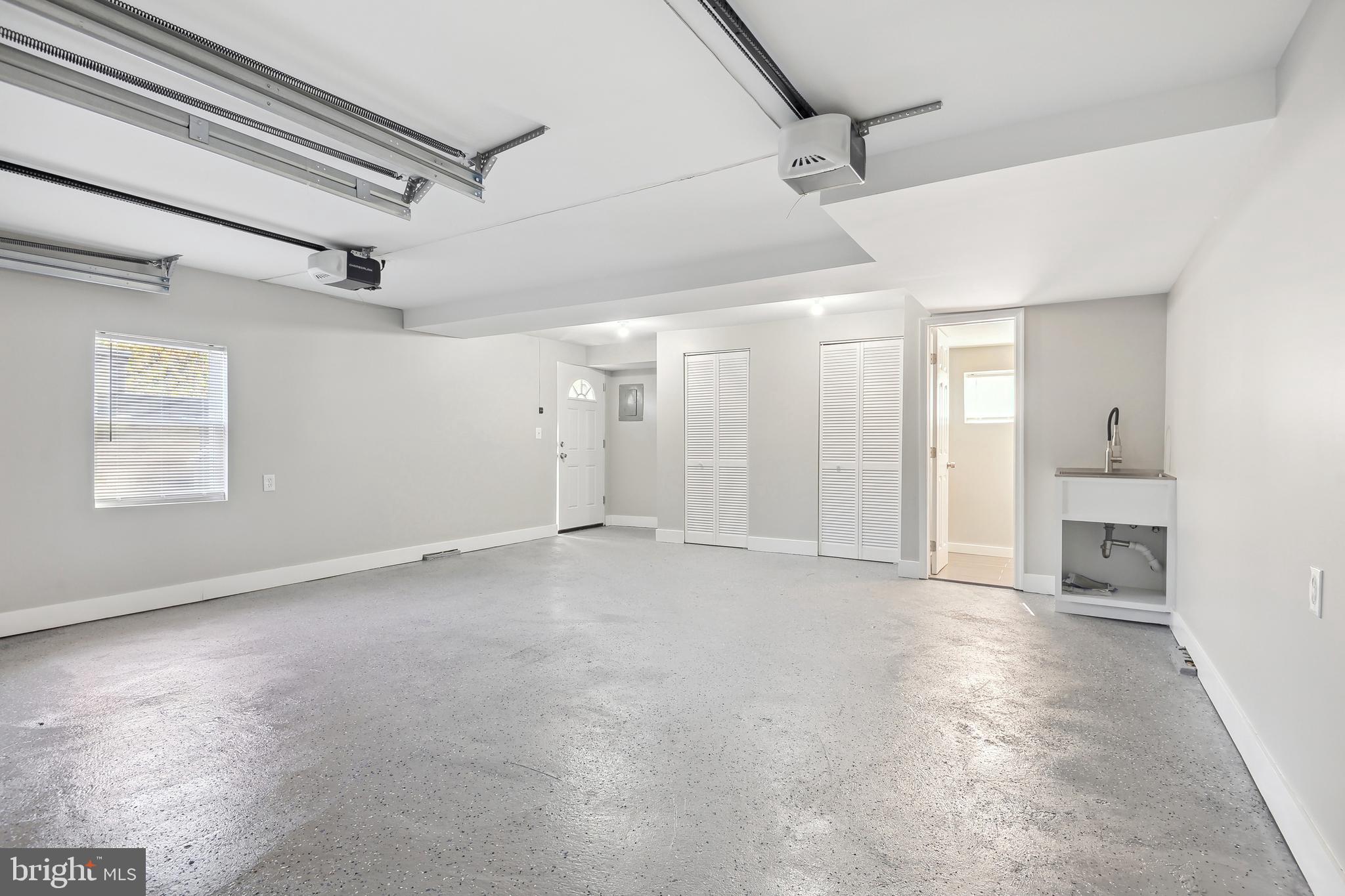 ROGERS & PHILLIPS - Residential