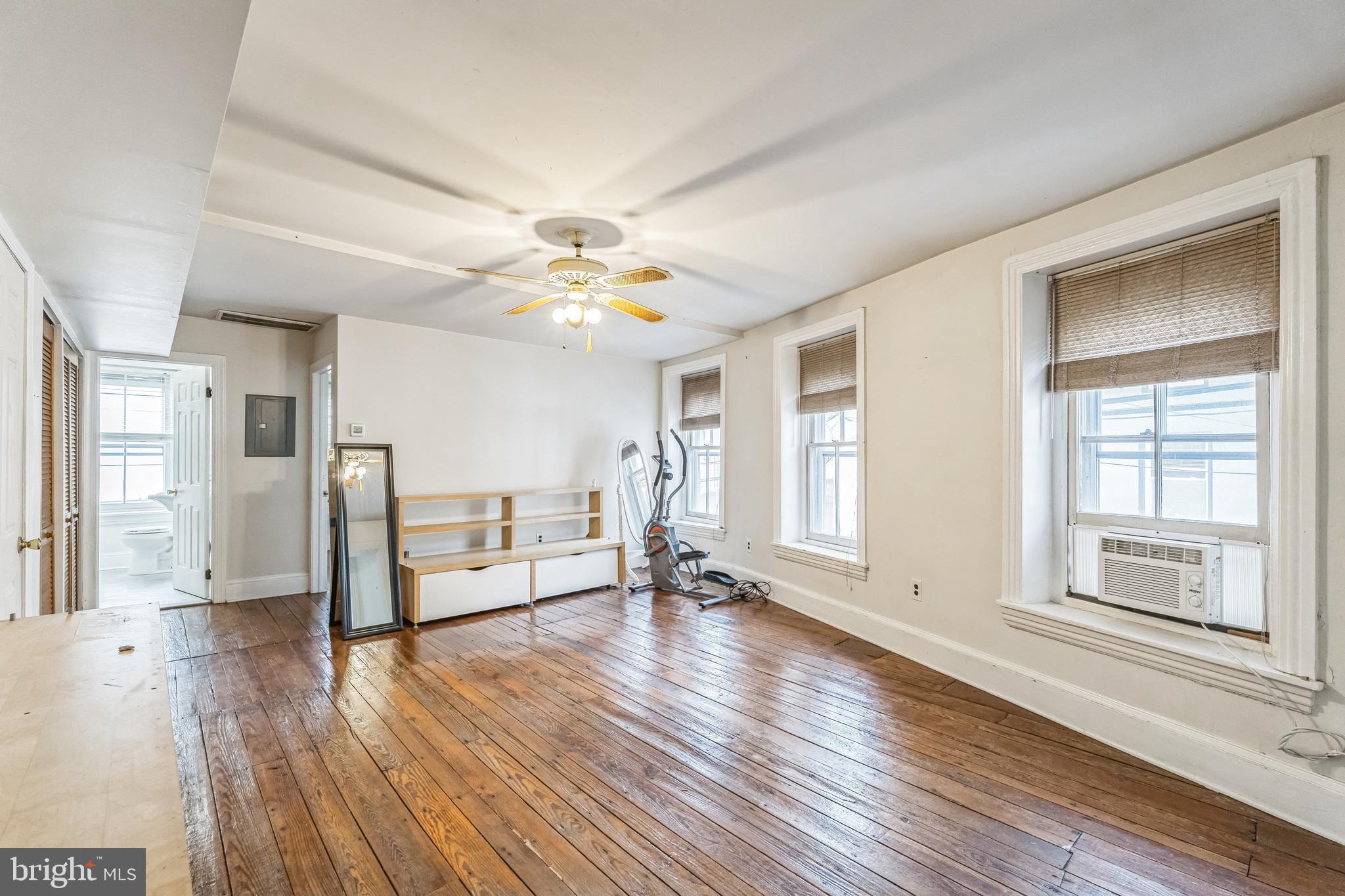 MANAYUNK - Residential Lease