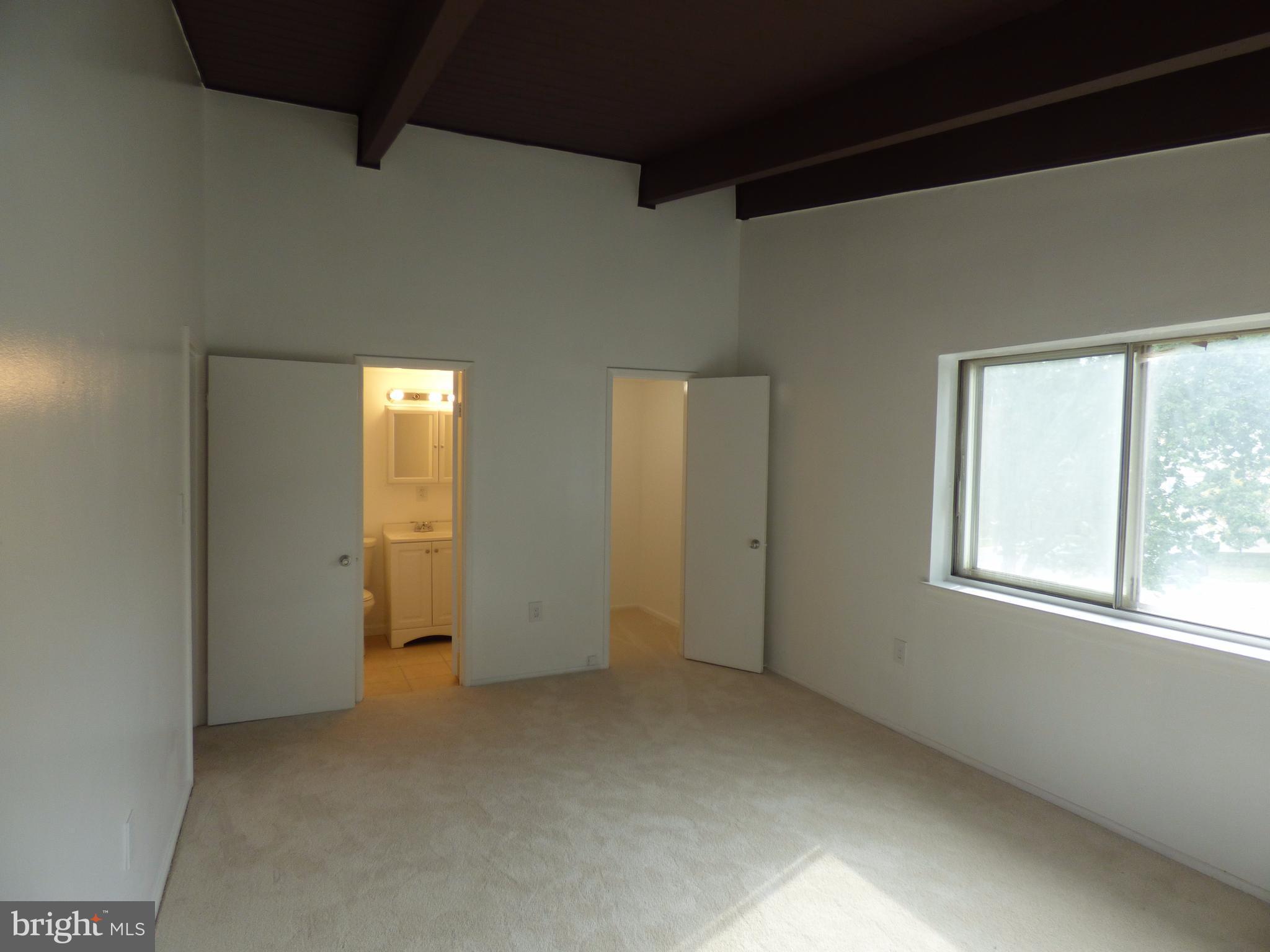 MARYLAND FARMS CONDO - Residential