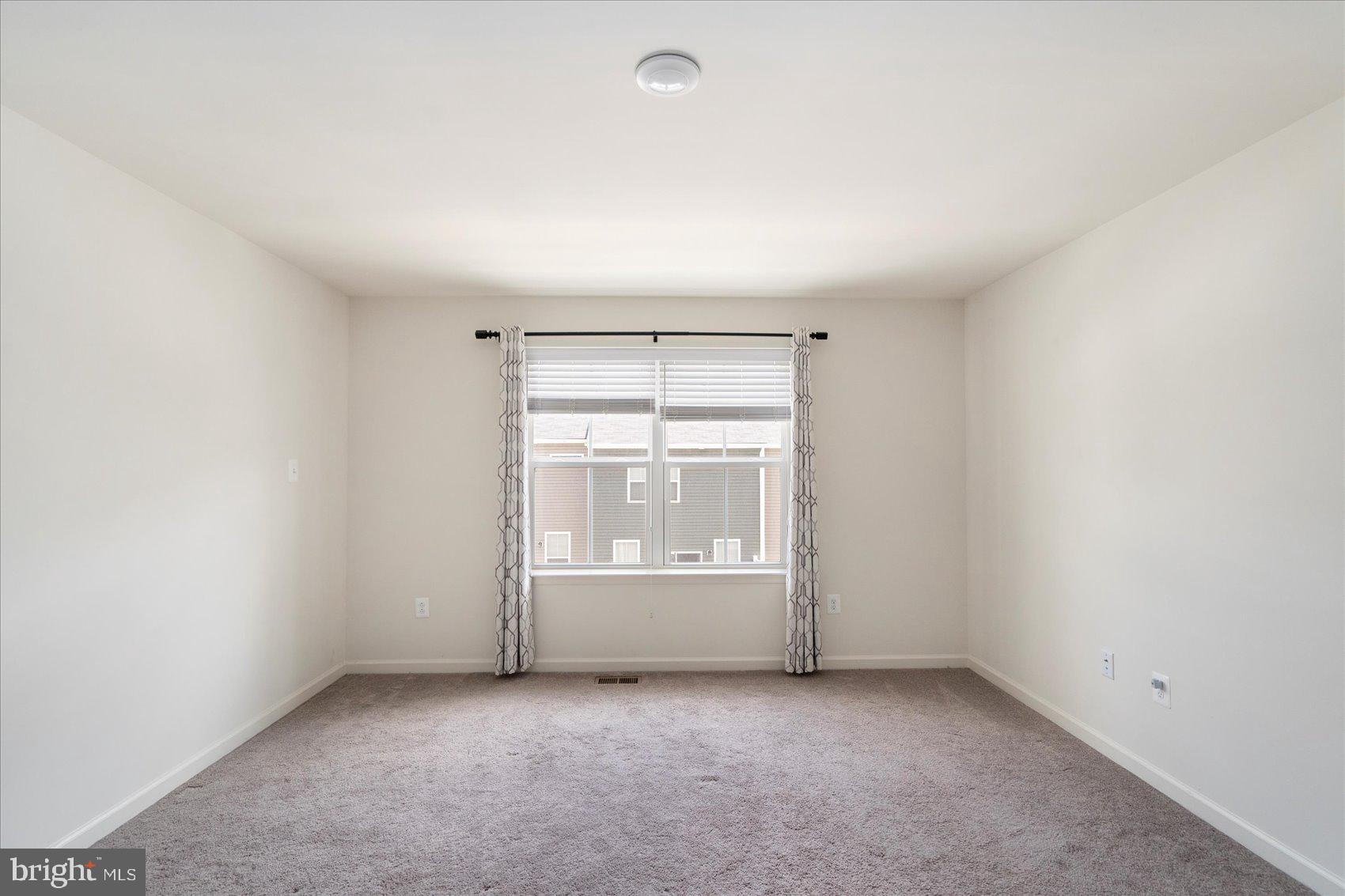 THE RIDGES - Residential Lease