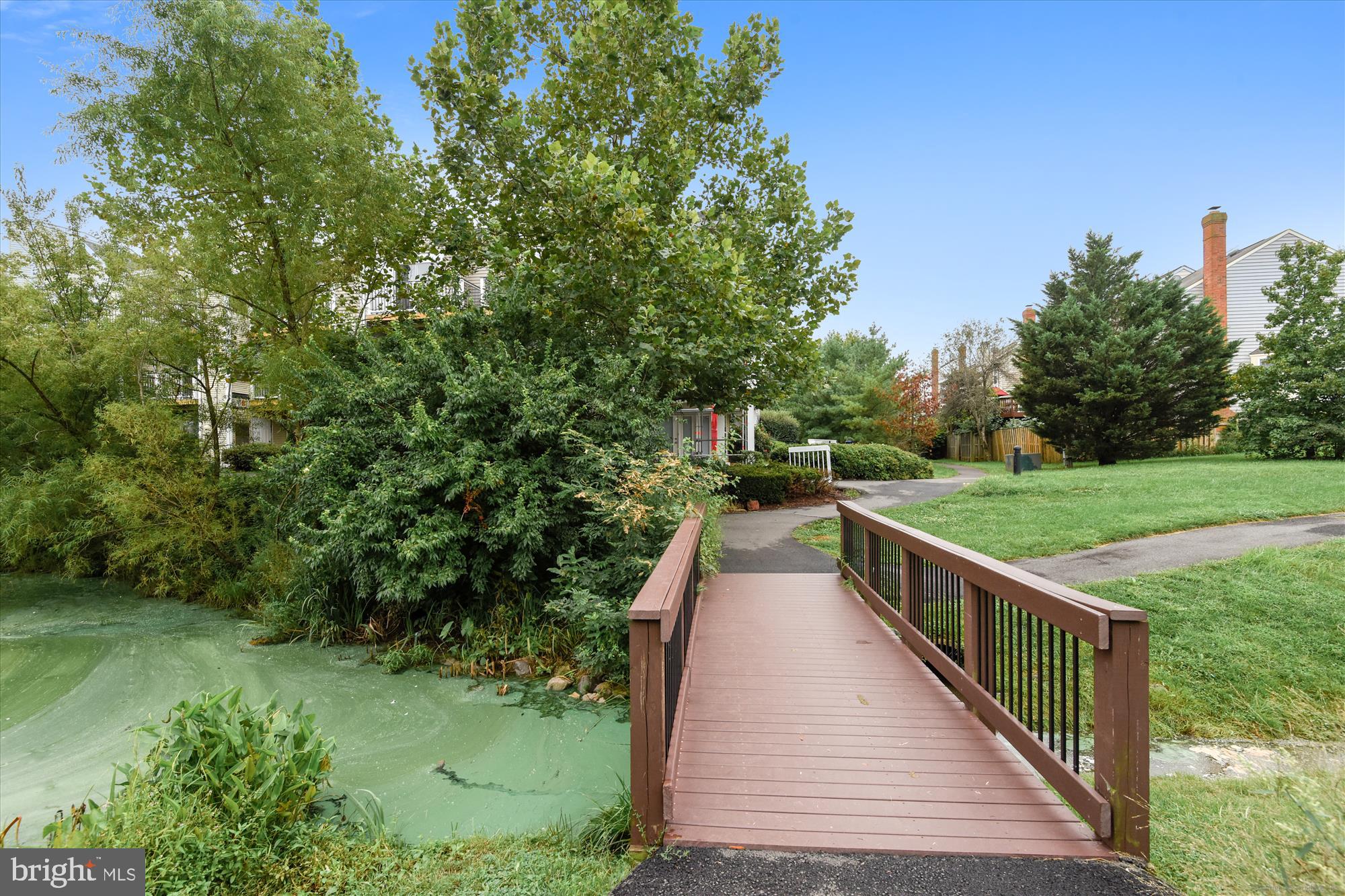 ASHBURN VILLAGE - Residential