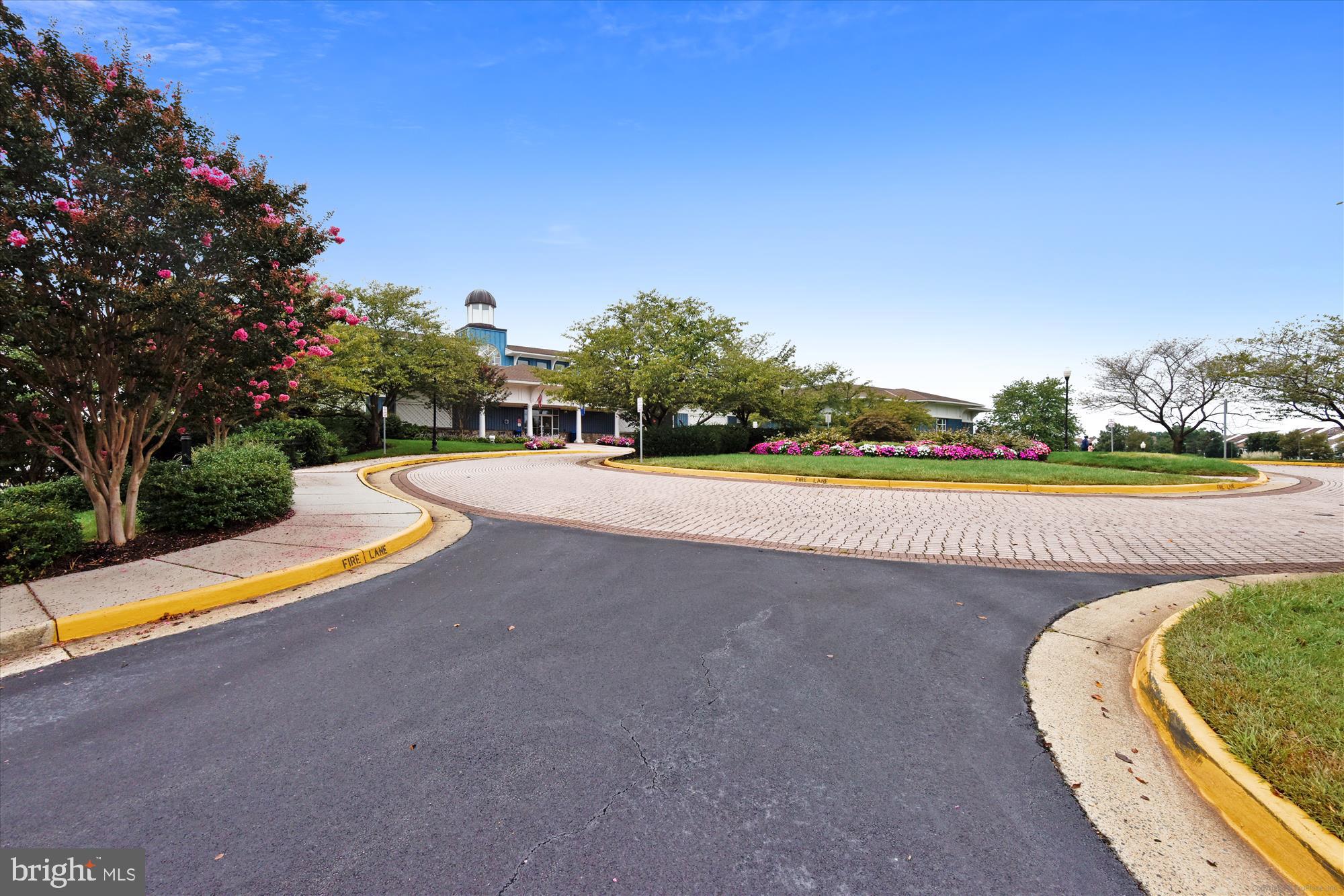 ASHBURN VILLAGE - Residential