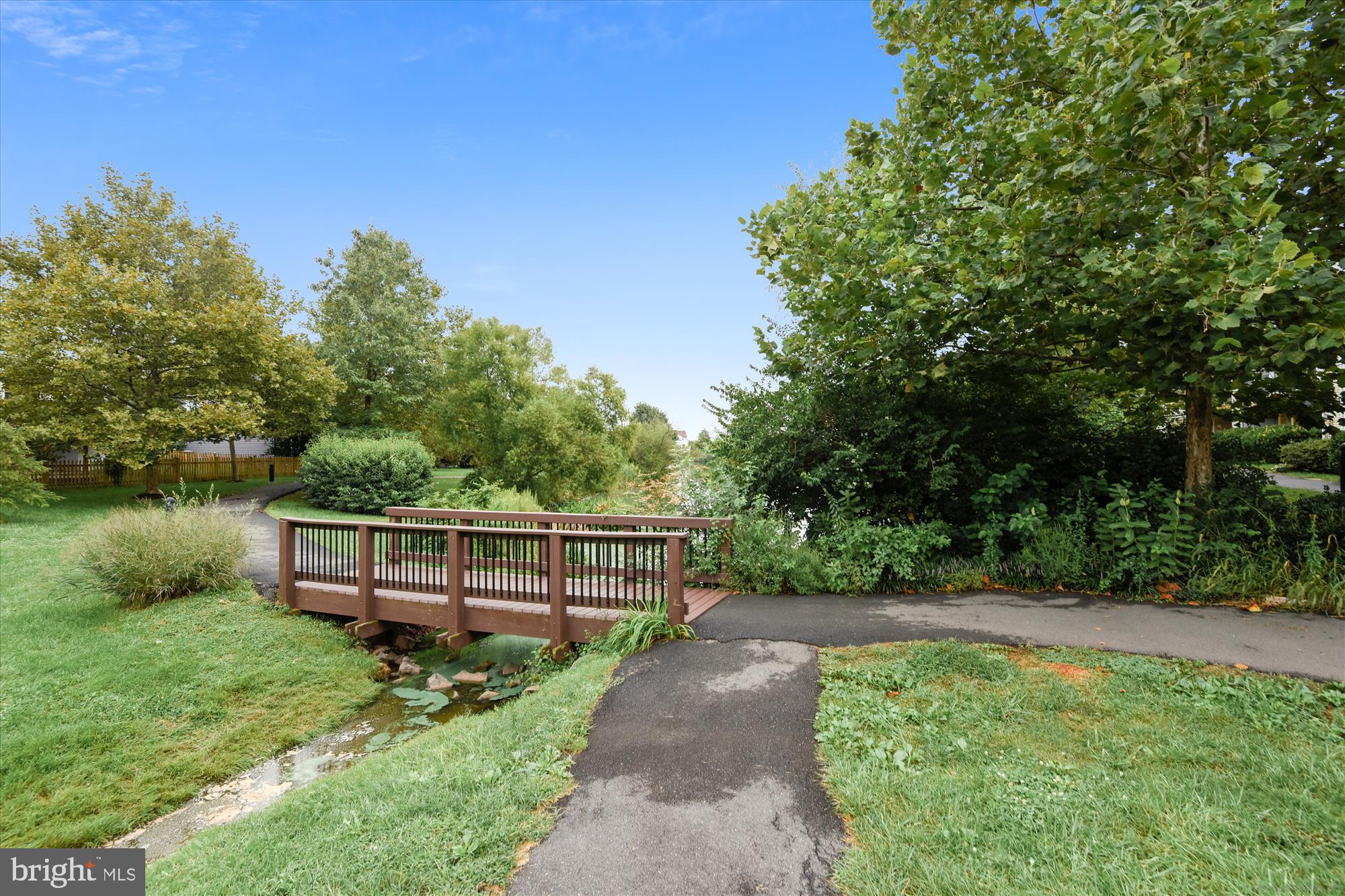 ASHBURN VILLAGE - Residential