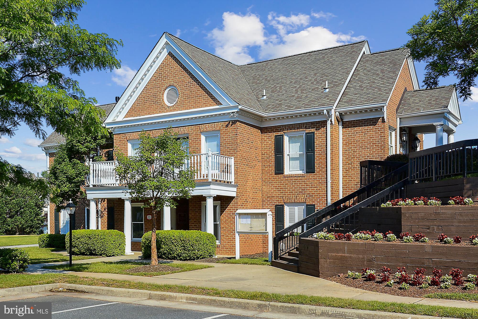 ASHBURN VILLAGE - Residential