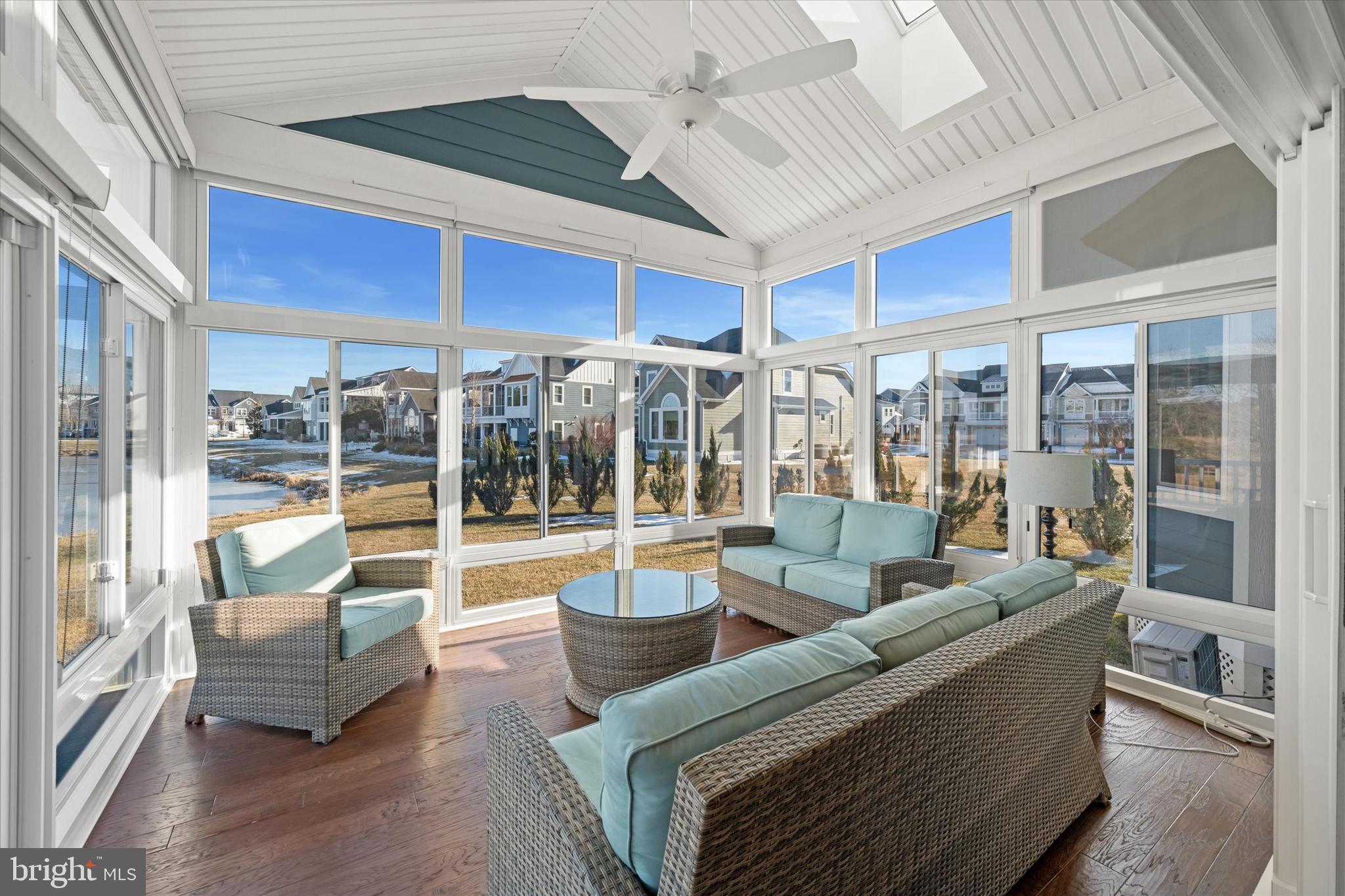 PENINSULA - Residential