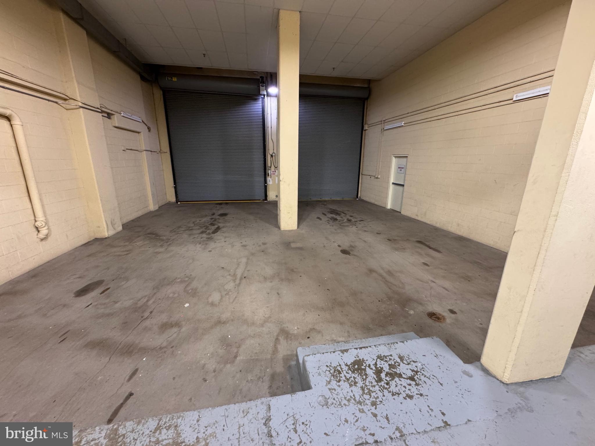 SAVOY AT RESTON TOWN CENTER - Residential