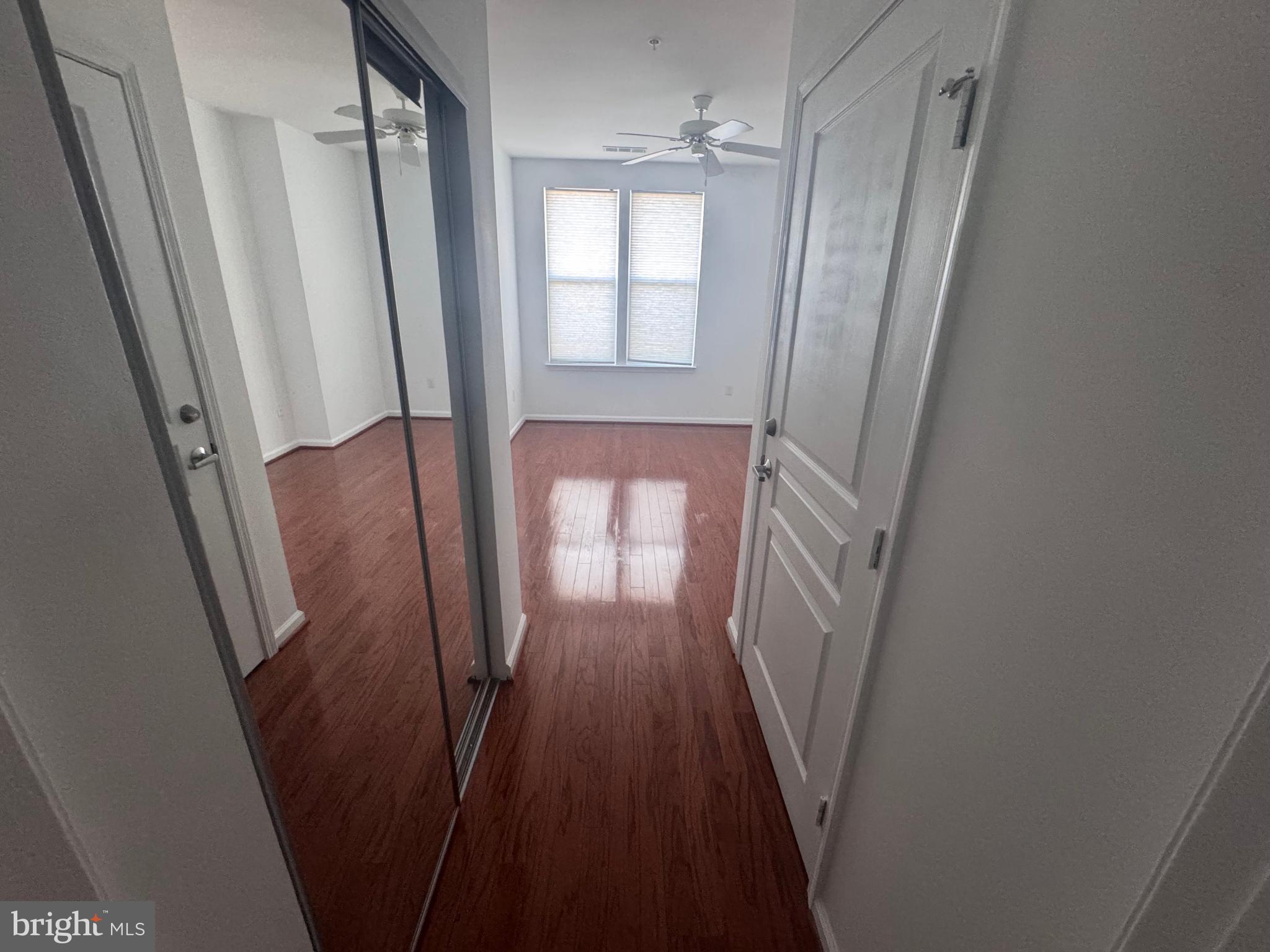 SAVOY AT RESTON TOWN CENTER - Residential