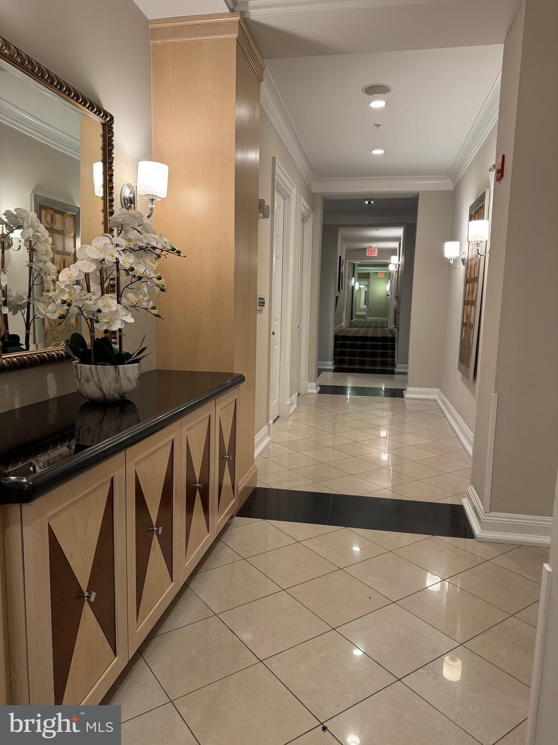 SAVOY AT RESTON TOWN CENTER - Residential