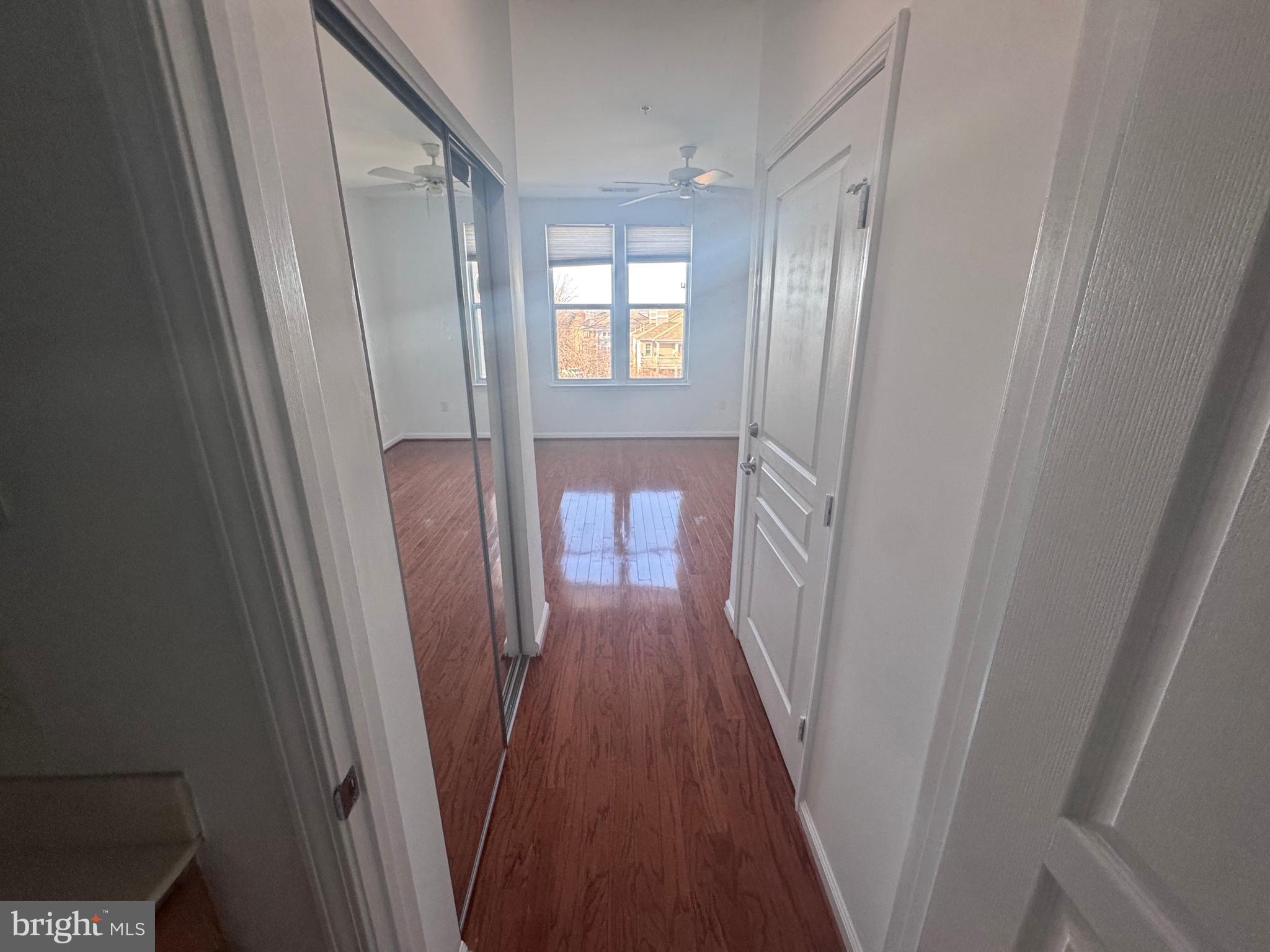 SAVOY AT RESTON TOWN CENTER - Residential