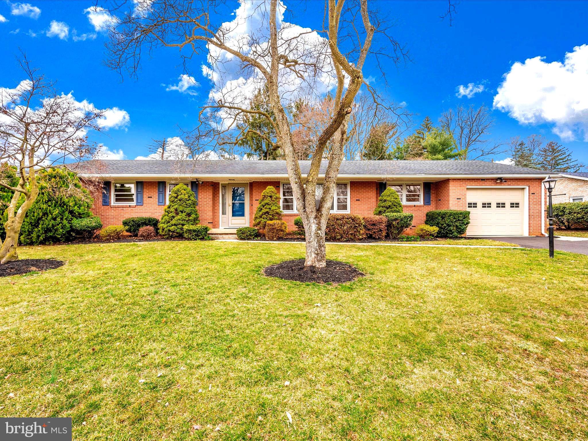 FOUNTAIN HEAD - Residential