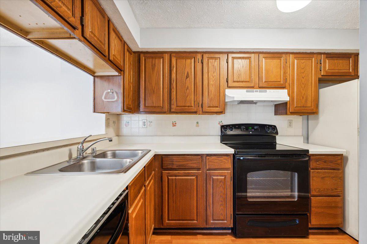 FREDERICKTOWNE VILLAGE - Residential