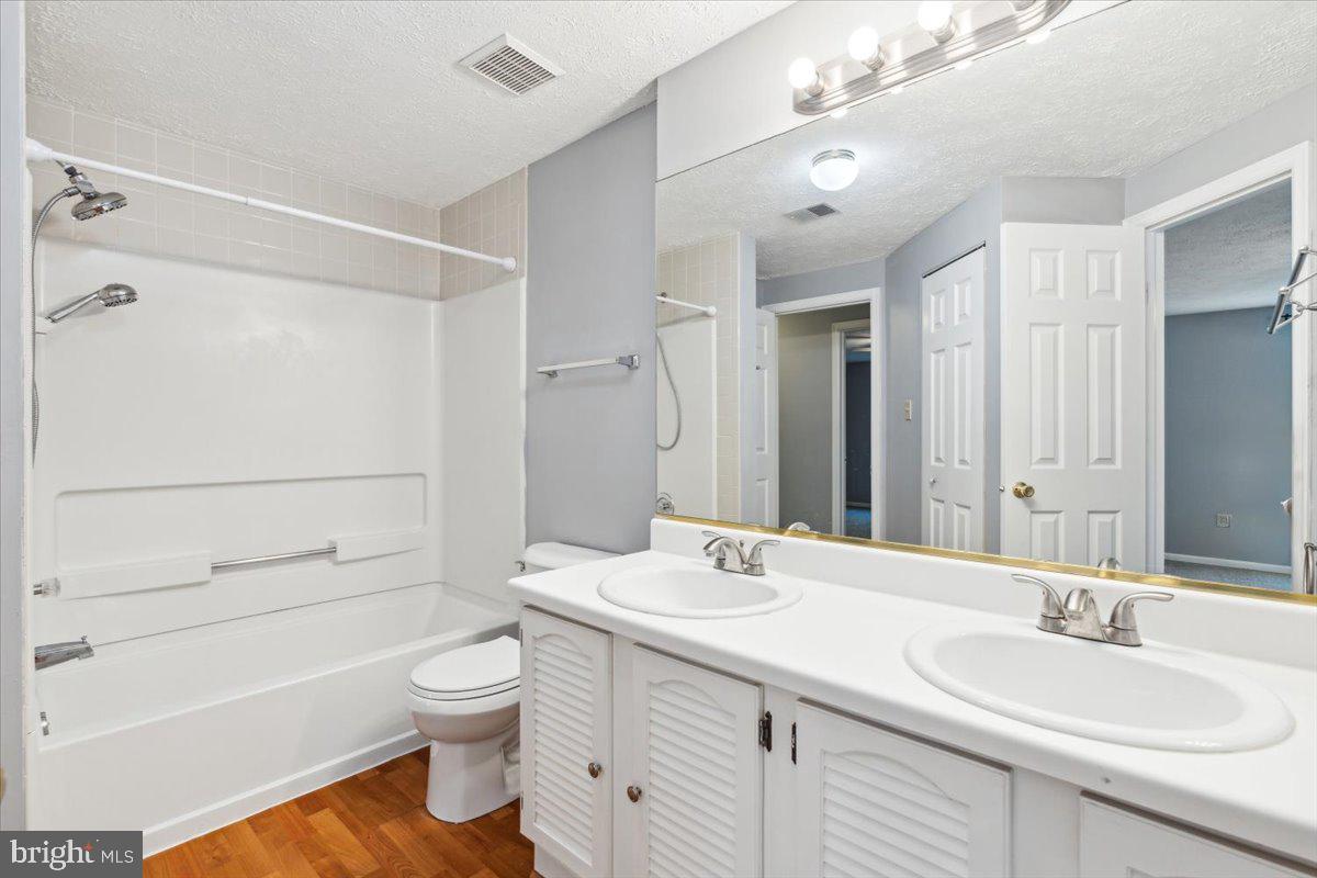 FREDERICKTOWNE VILLAGE - Residential