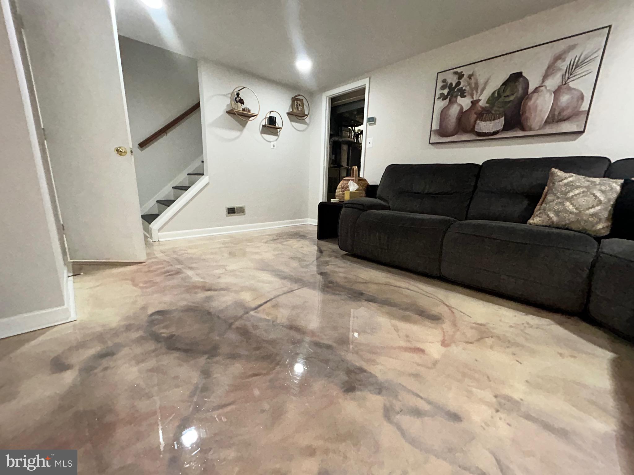 NORTHWOOD - Residential