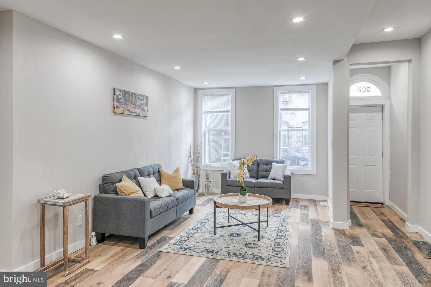 2021 W OXFORD STREET