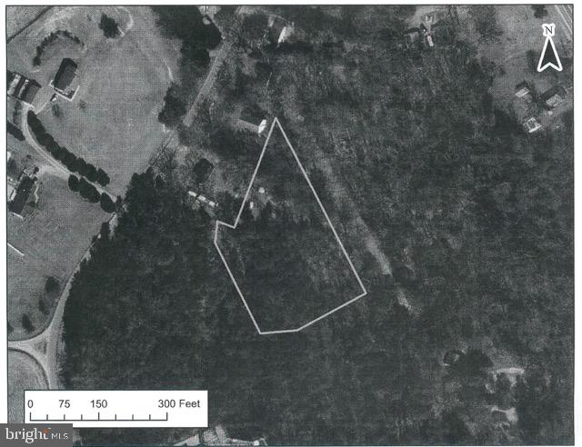 Approx 2.43 acres. NO HOA! Come build your dream home. 30' right of way off Farmer Dr. Soil work and survey is buyer's responsibility. Also for sale TM43-A-8B & 8D