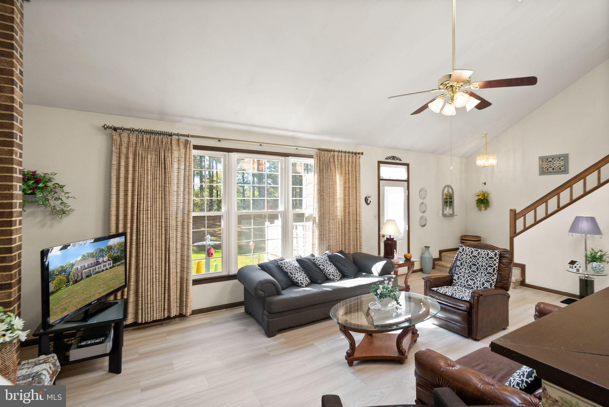 LAKE FAIRFAX PARK ESTATE - Residential