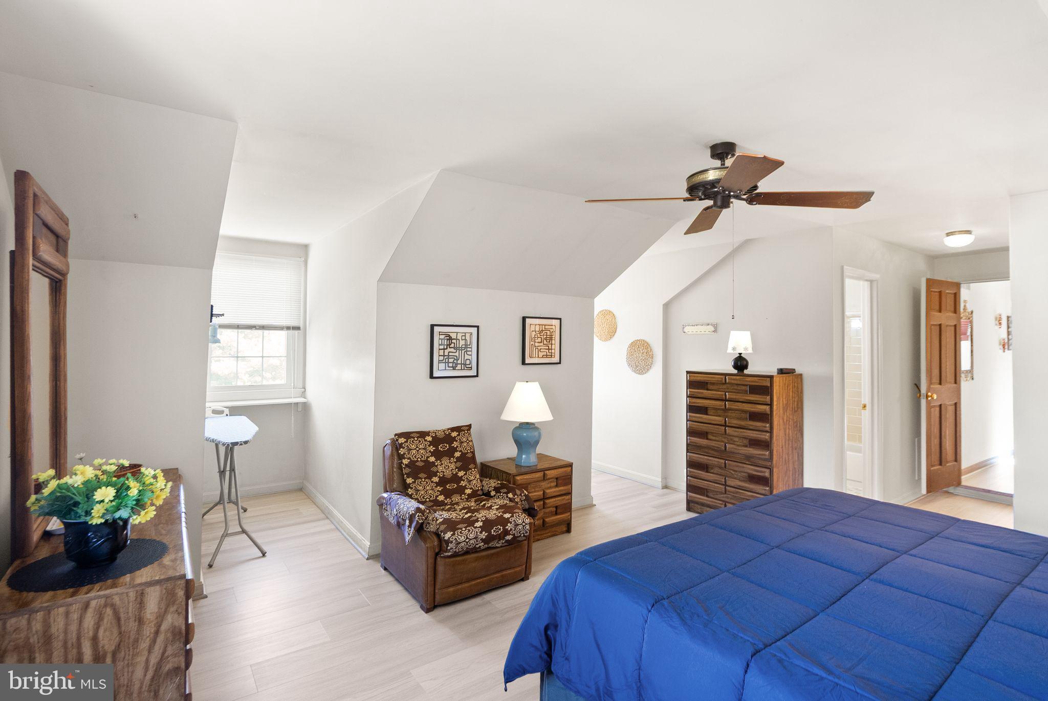 LAKE FAIRFAX PARK ESTATE - Residential