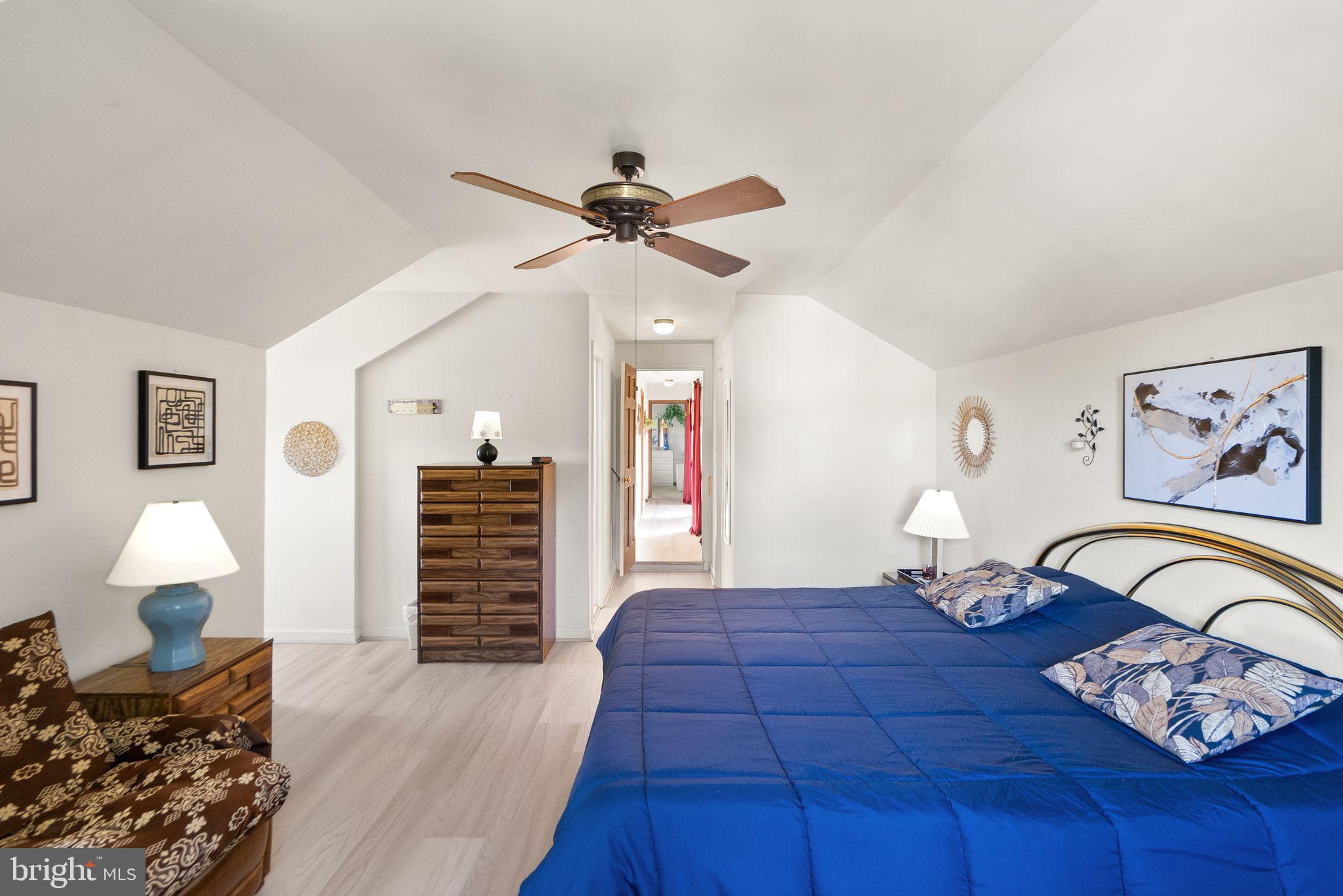 LAKE FAIRFAX PARK ESTATE - Residential