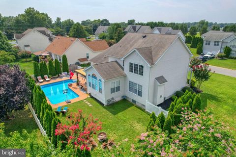 2 ROYAL COURT MILFORD DE 19963