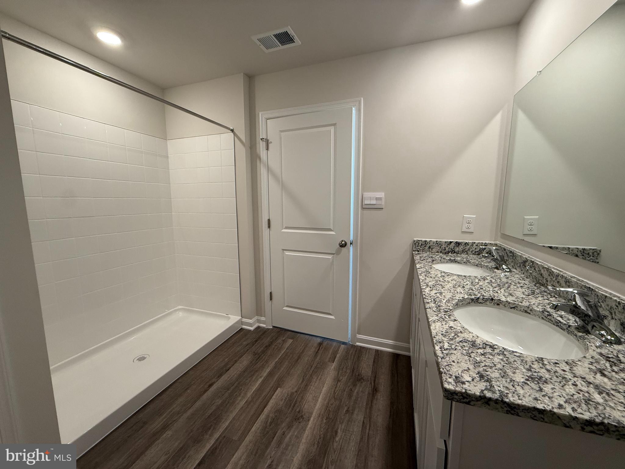 RED HILL - Residential Lease