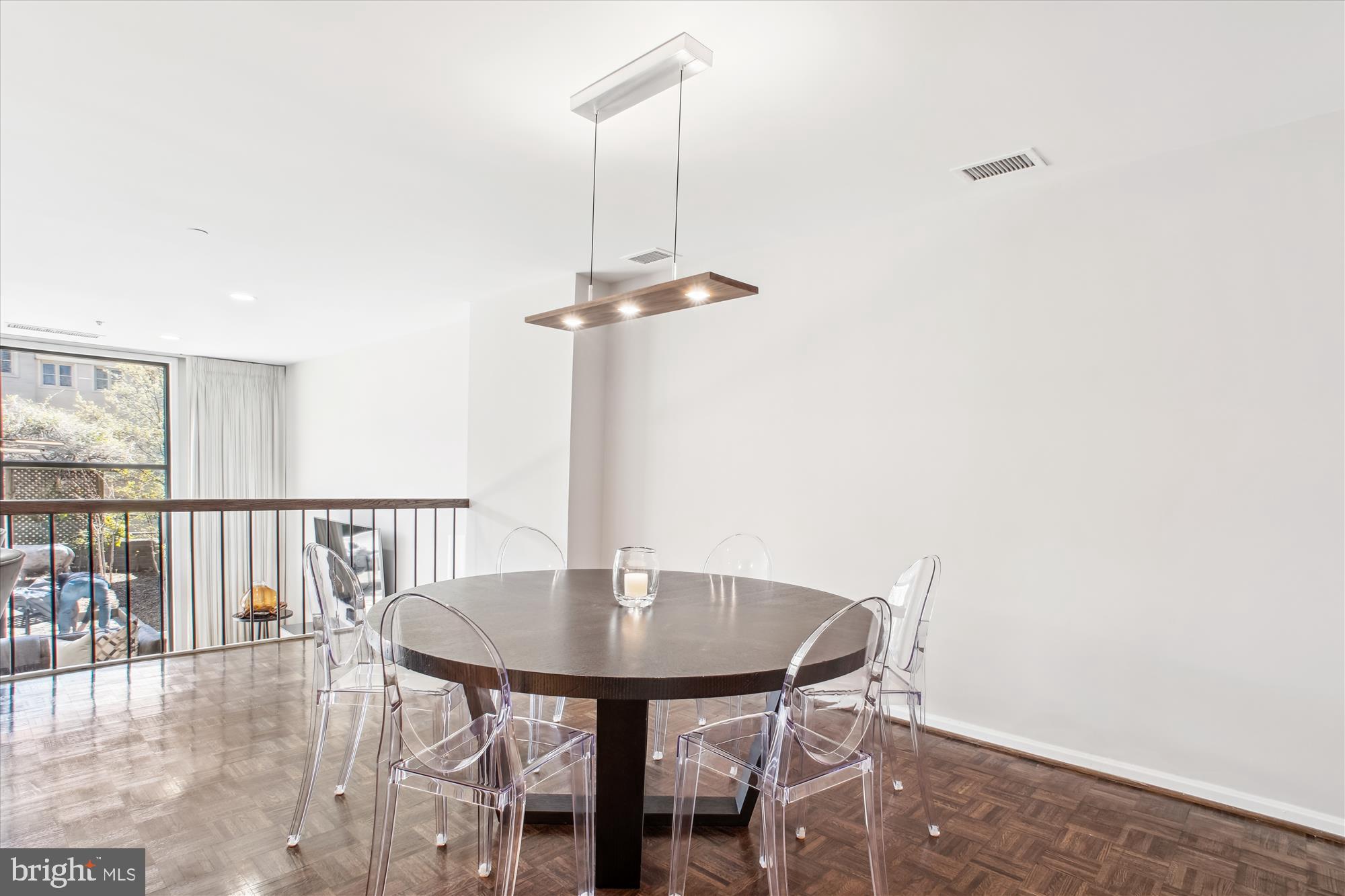 1401 N OAK STREET G-5