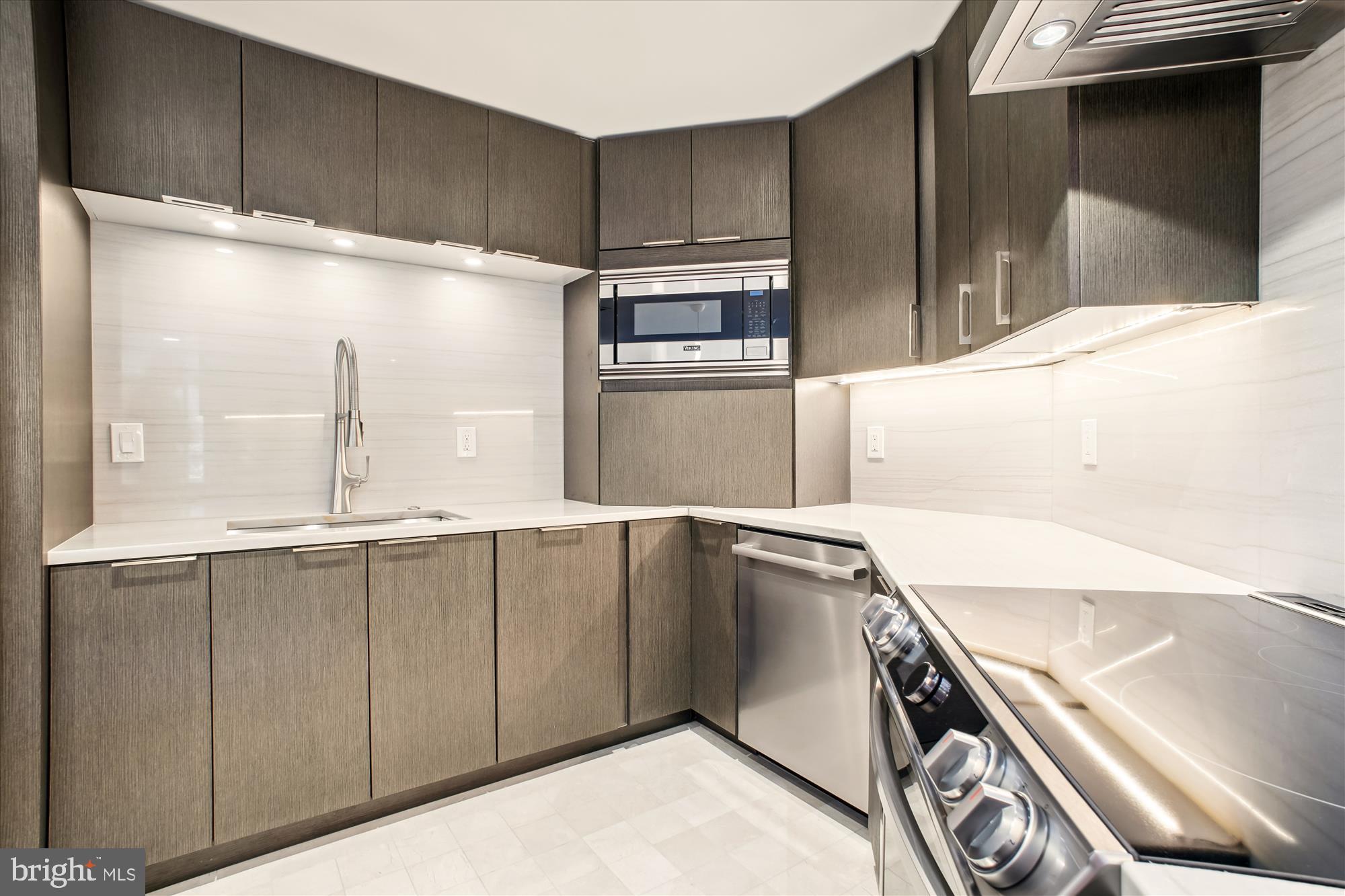 1401 N OAK STREET G-5