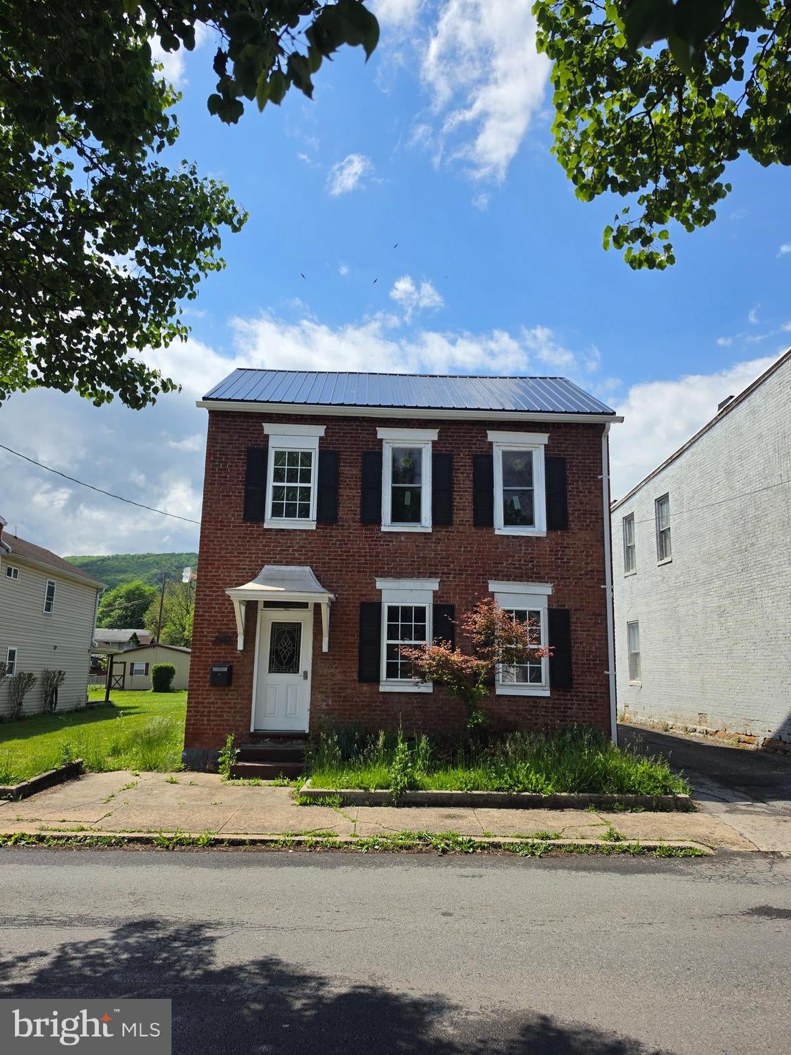 216 VALLEY STREET