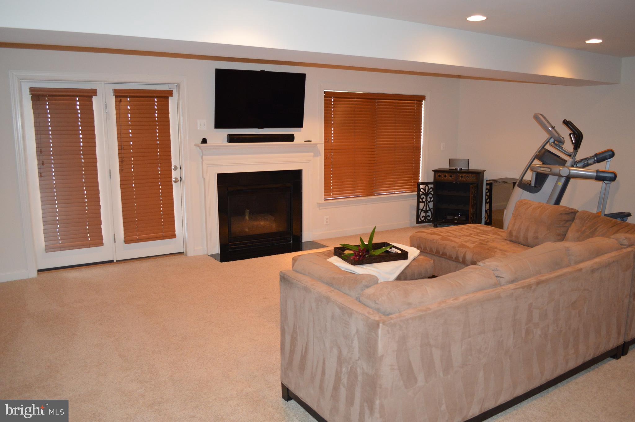 WAVERLY WOODS - Residential