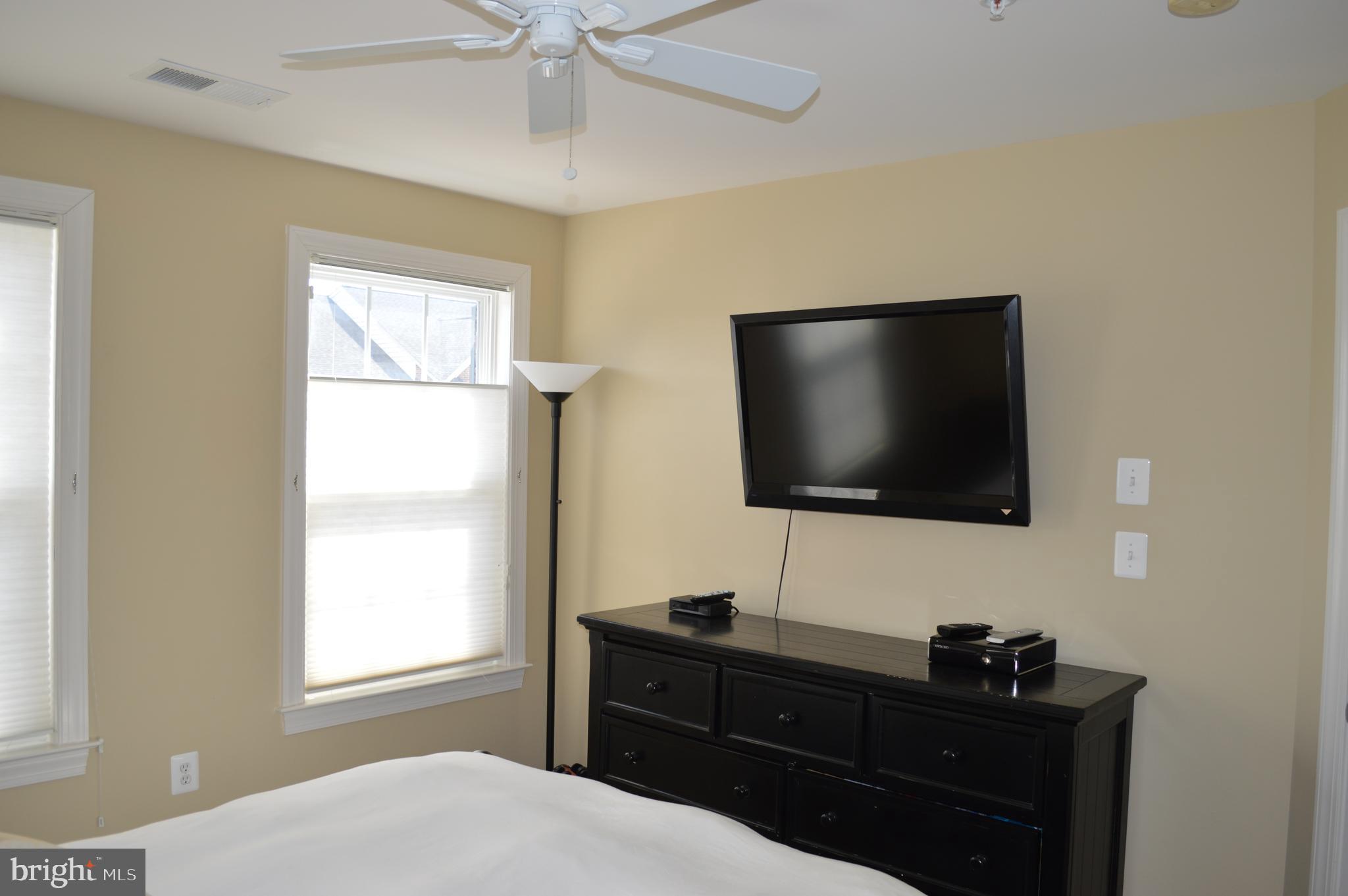 WAVERLY WOODS - Residential