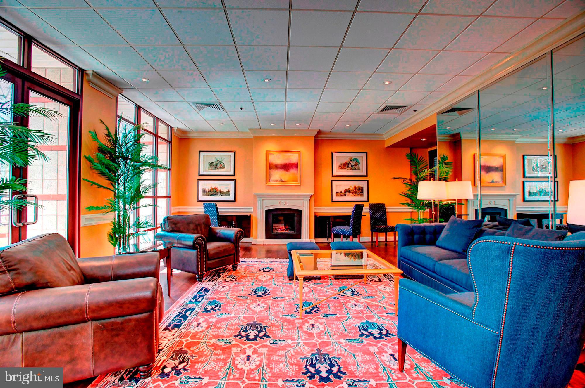 CHARLESTON - Residential