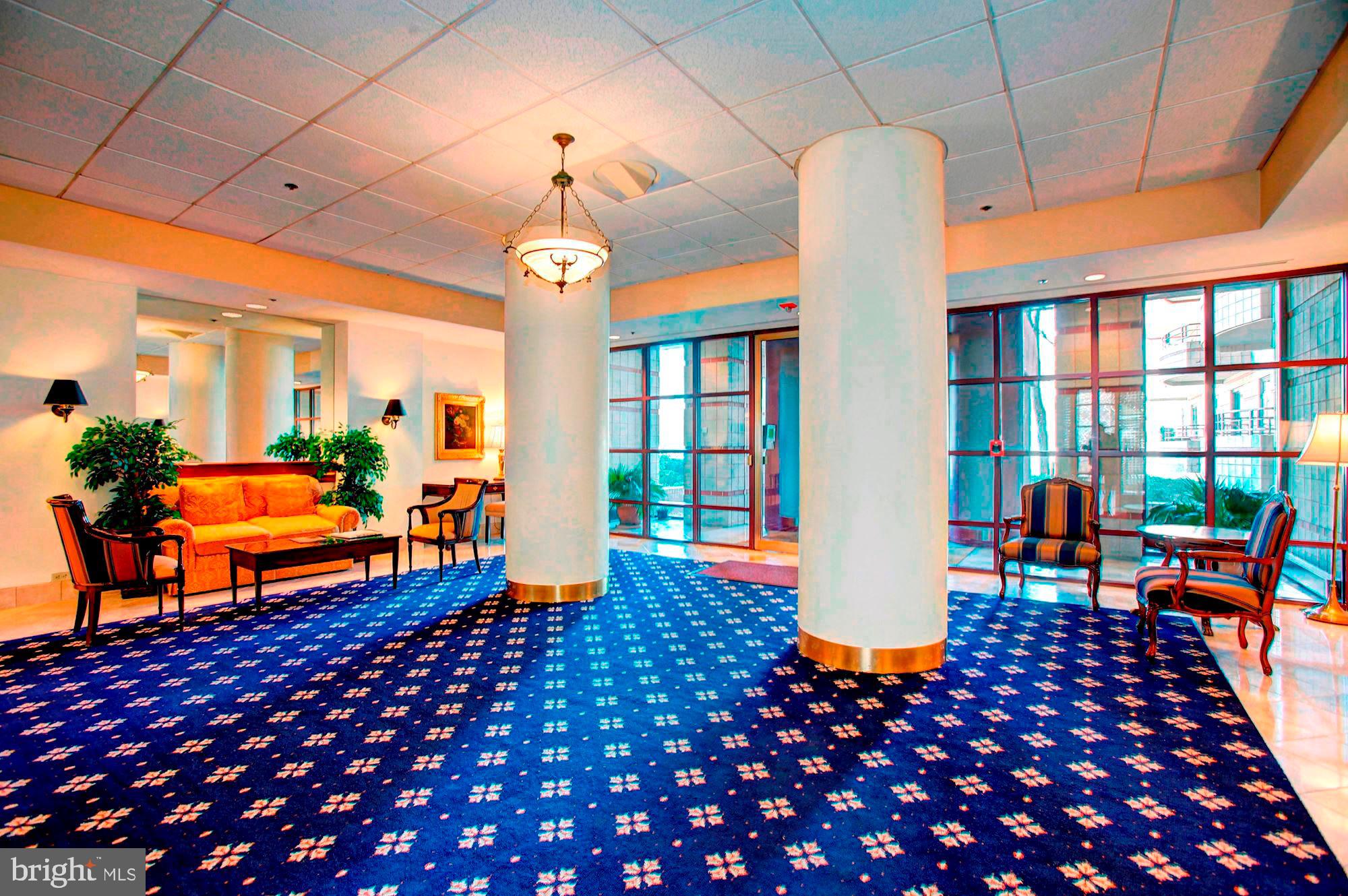 CHARLESTON - Residential