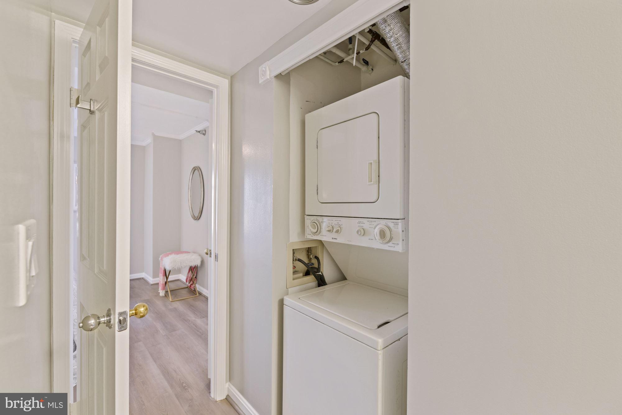 CHARLESTON - Residential