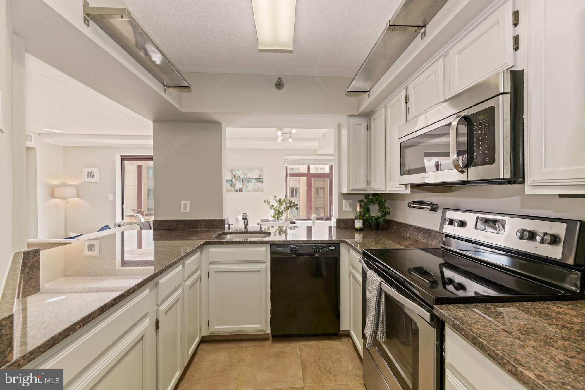 CHARLESTON - Residential