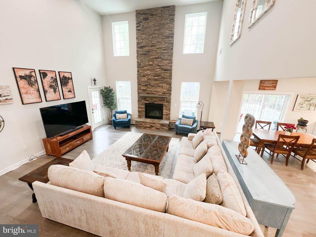 FAWN LAKE - Residential Lease