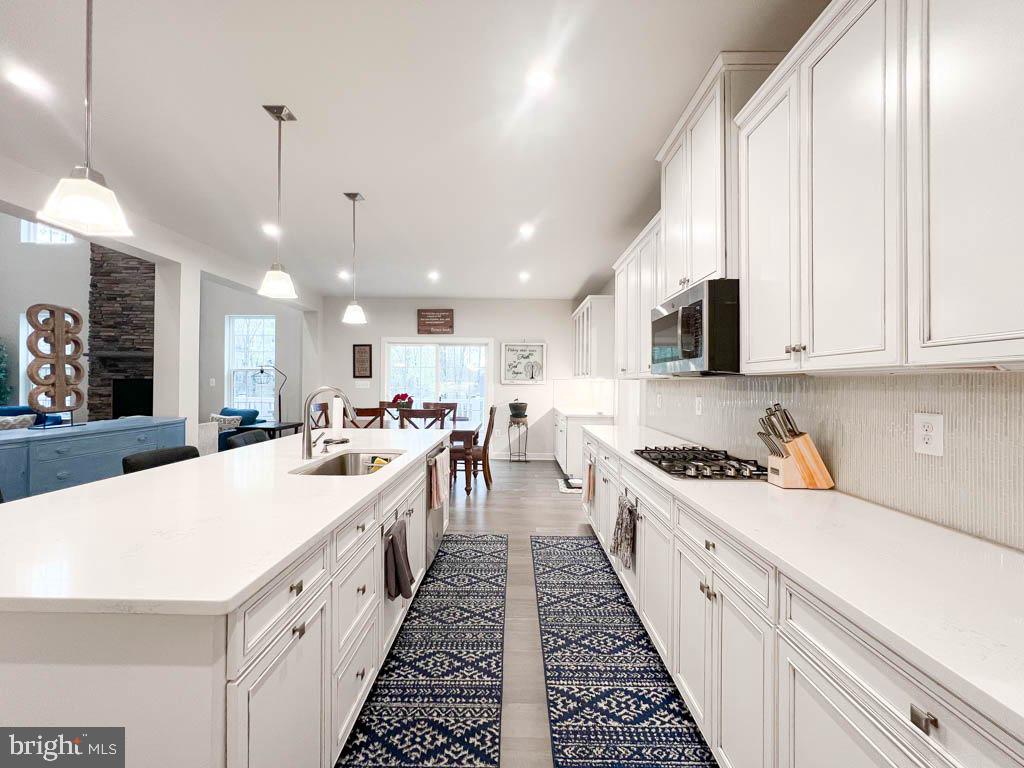 FAWN LAKE - Residential Lease