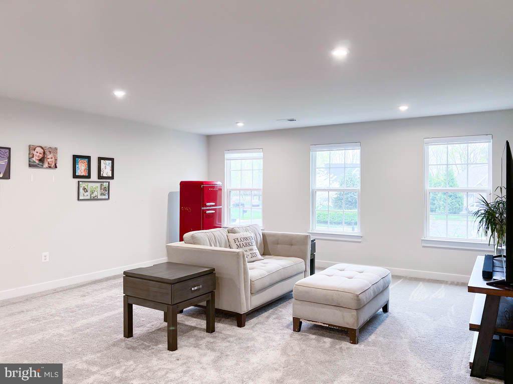 FAWN LAKE - Residential Lease