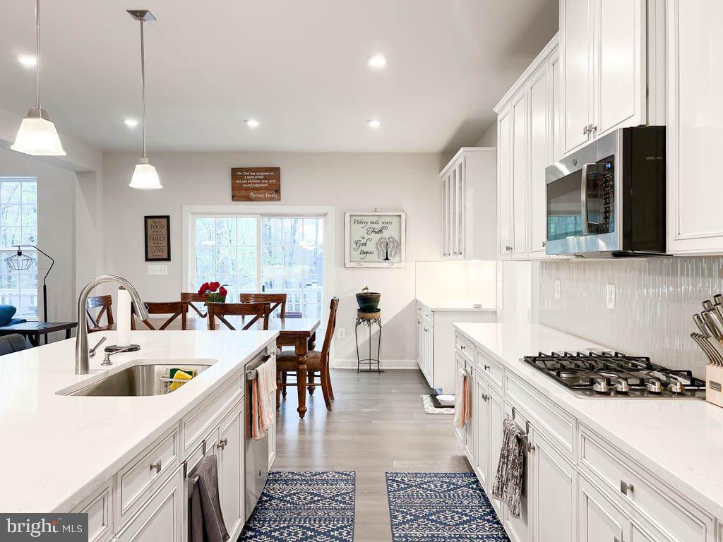 FAWN LAKE - Residential Lease