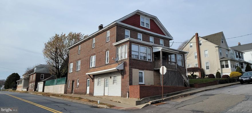 Huge double home in very good condition with detached garage and basement apartment just waiting for you to move right in! Great opportunity for you to live in one side and rent out the other side and the basement apartment to pay the mortgage. Don't moss this fantastic opportunity.