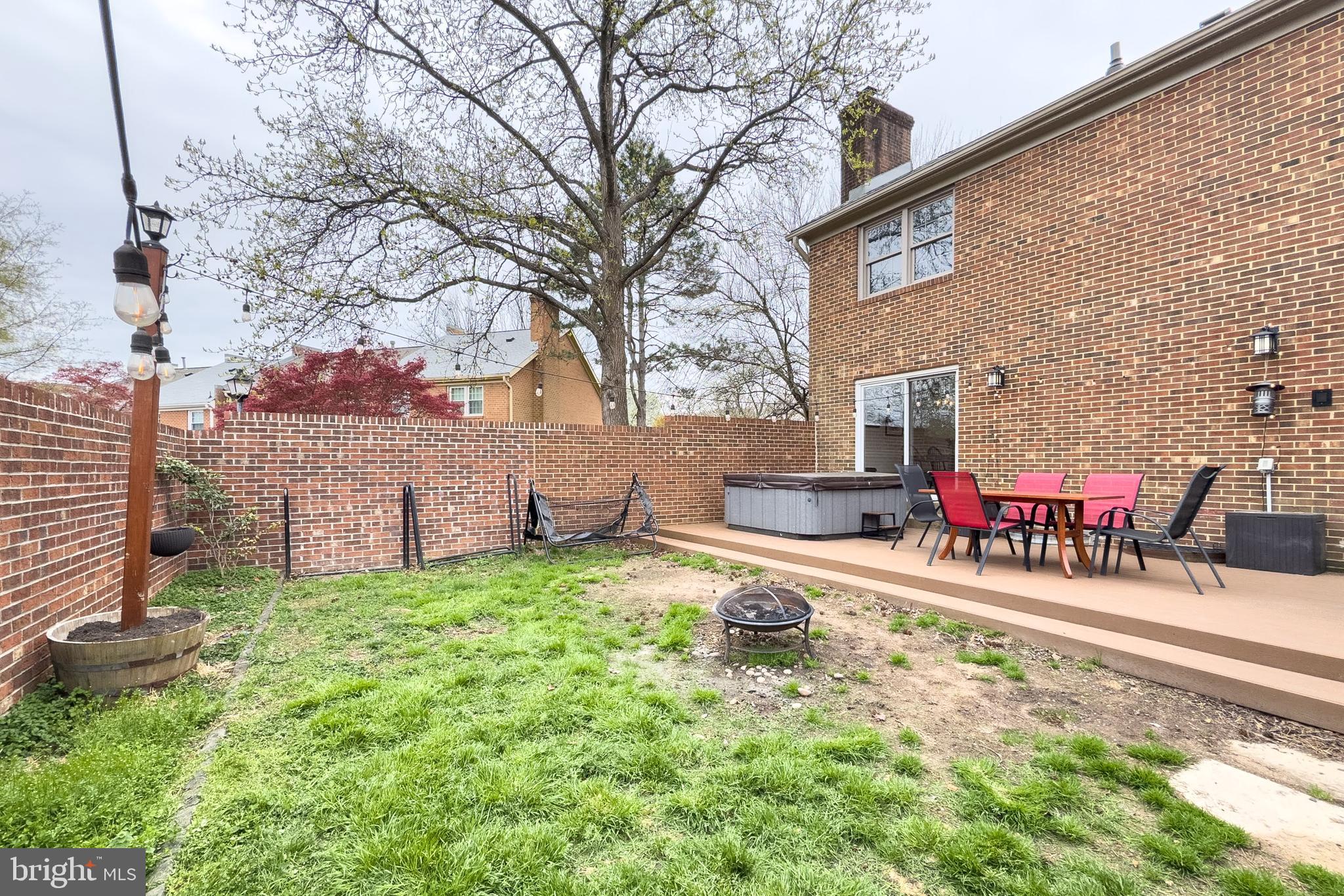 CHARLESTOWN - Residential