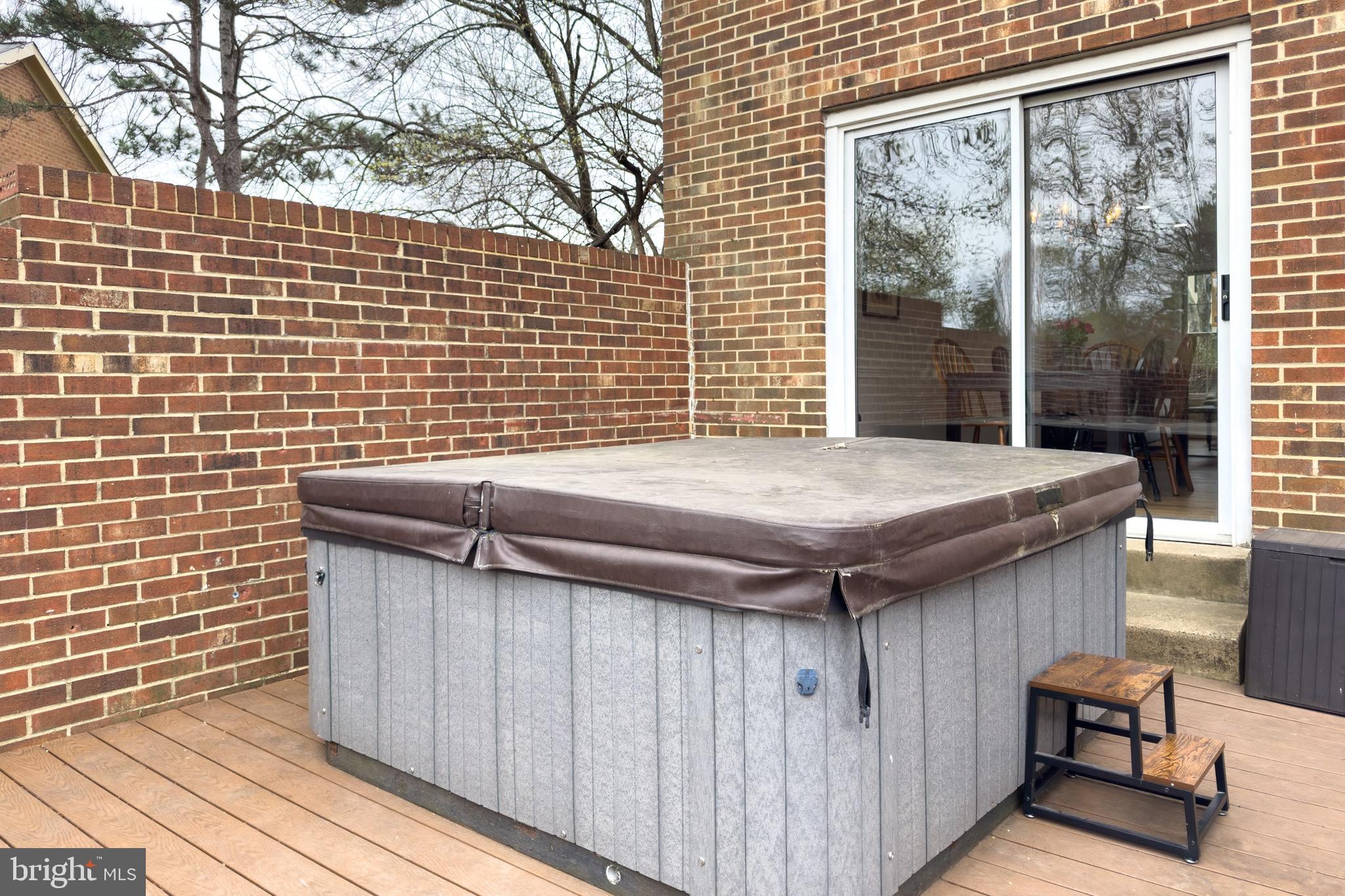 CHARLESTOWN - Residential