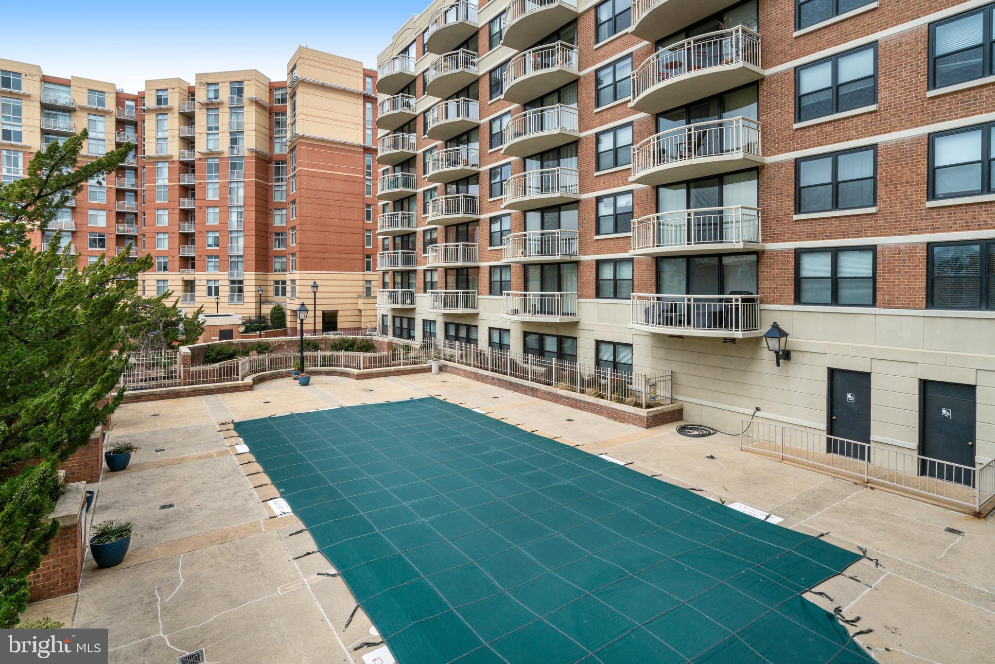 BRADDOCK PLACE - Residential