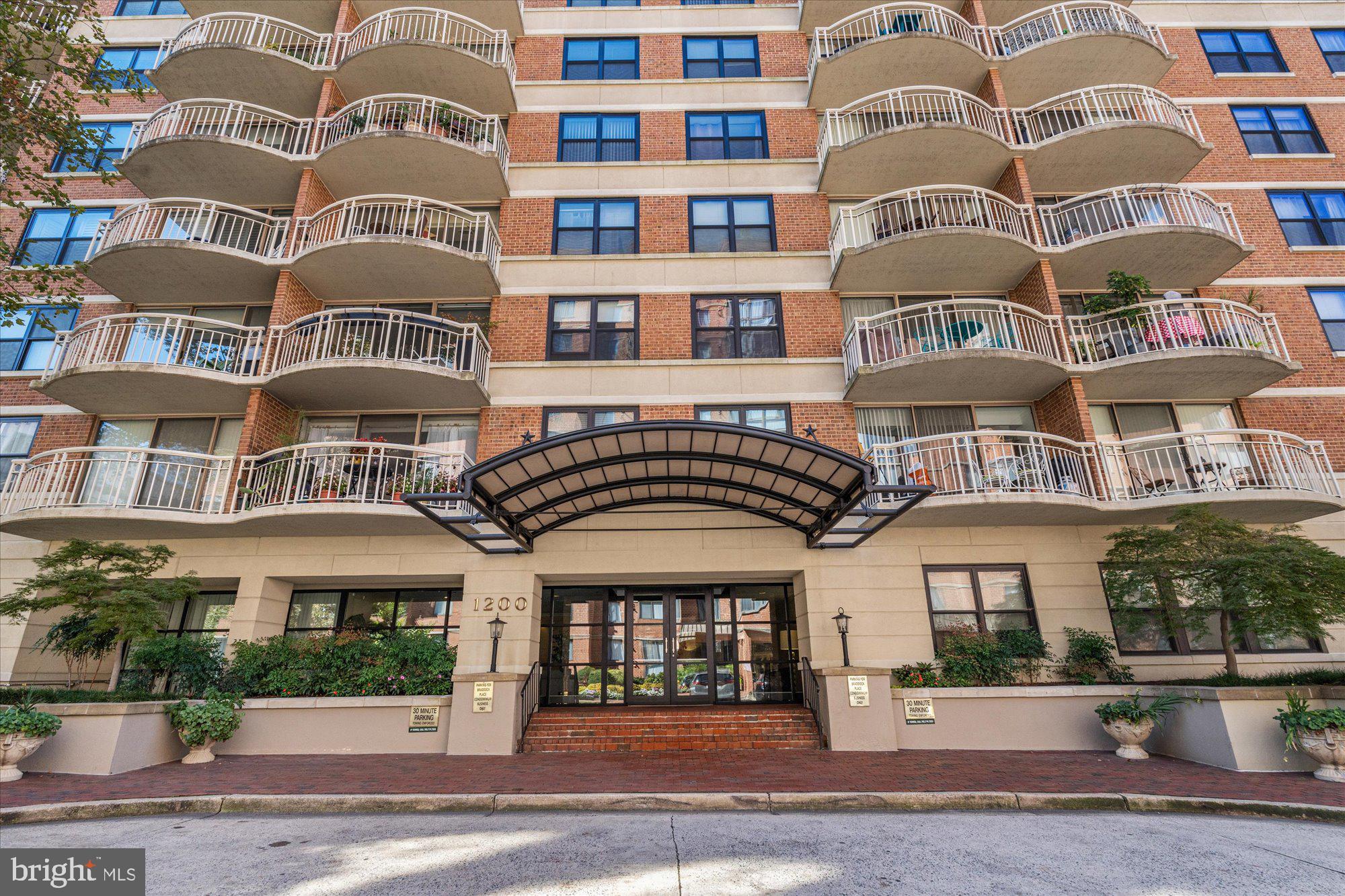 BRADDOCK PLACE - Residential