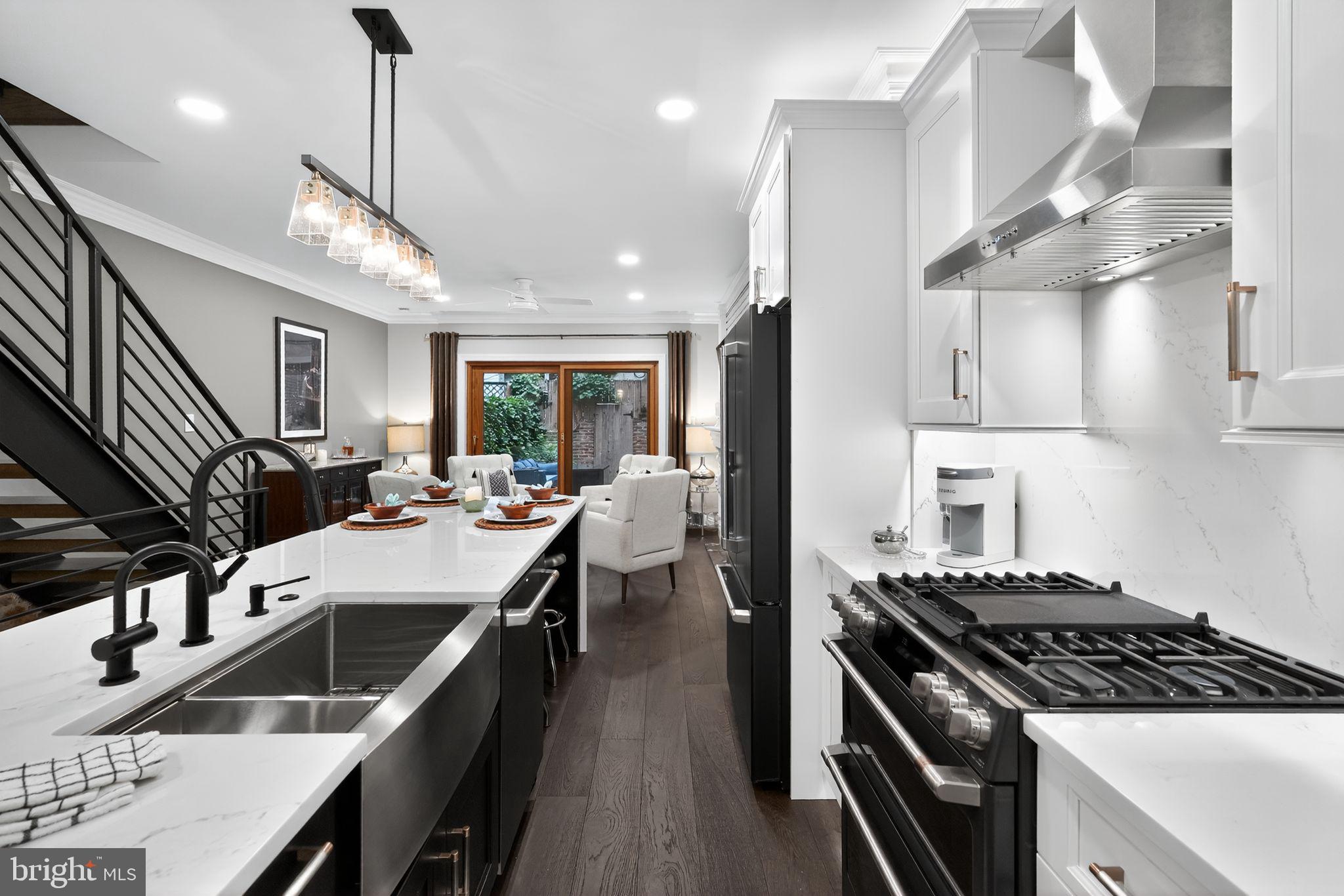 WASHINGTON SQ WEST - Residential