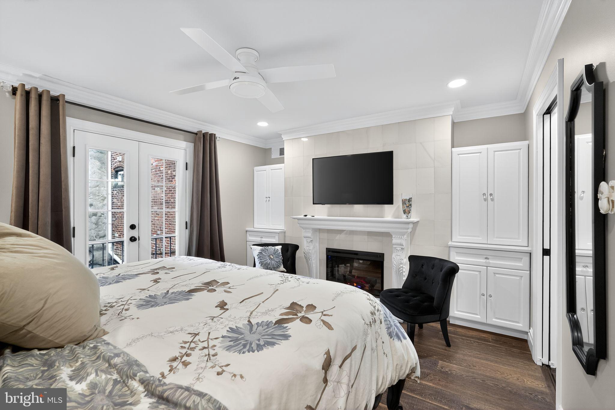 WASHINGTON SQ WEST - Residential