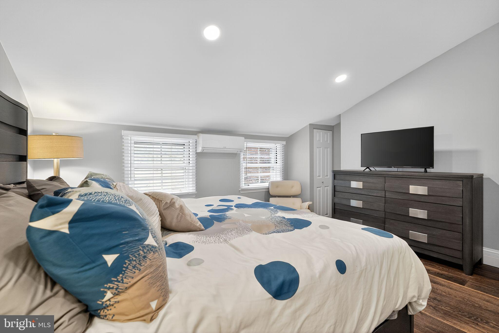 WASHINGTON SQ WEST - Residential