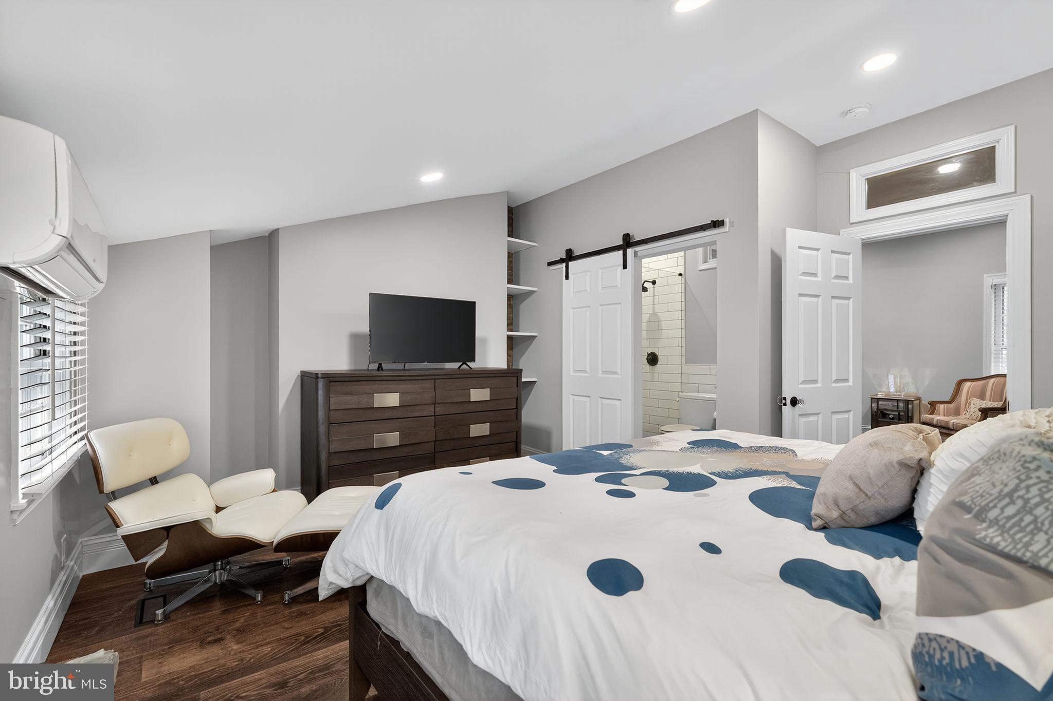 WASHINGTON SQ WEST - Residential