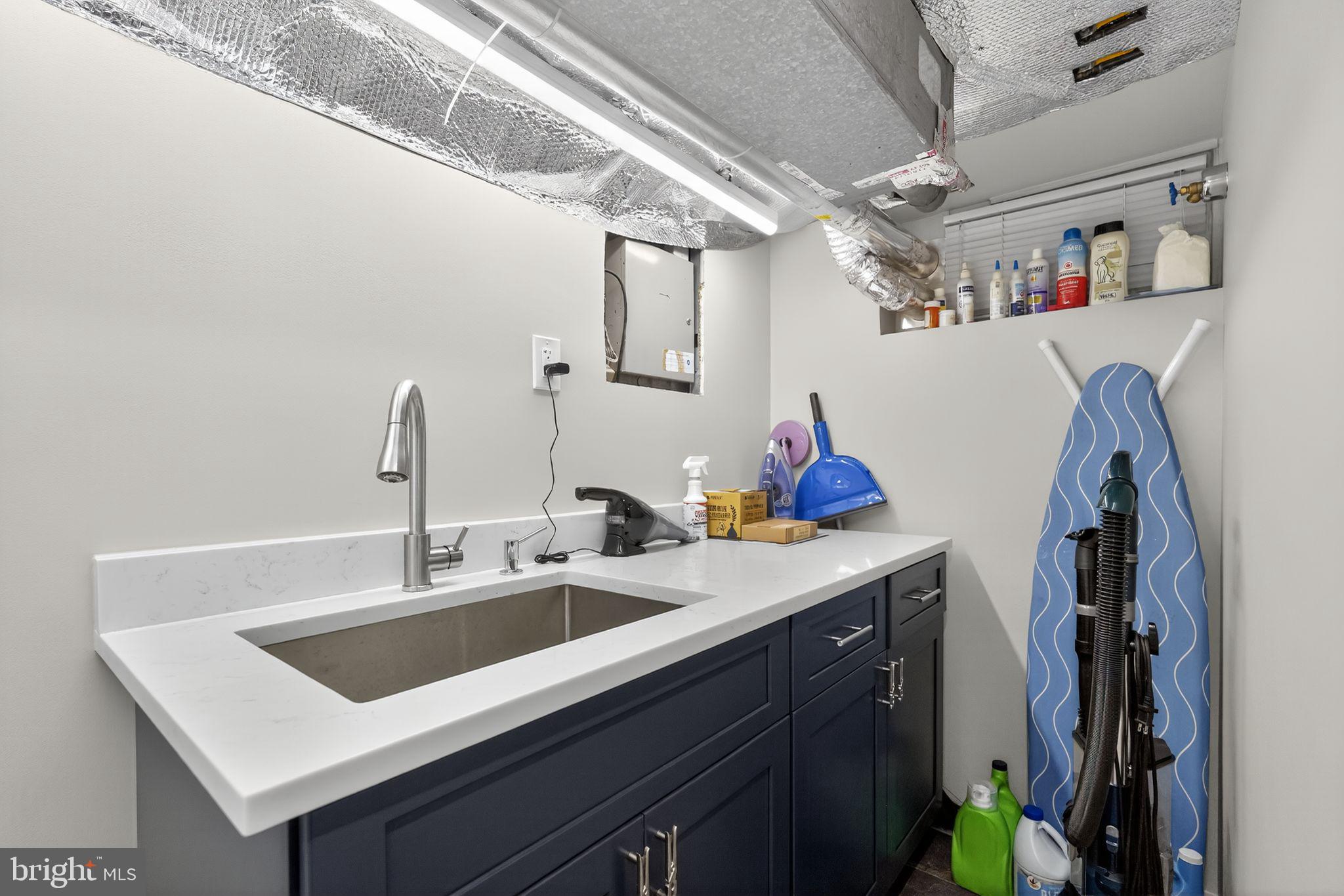 WASHINGTON SQ WEST - Residential