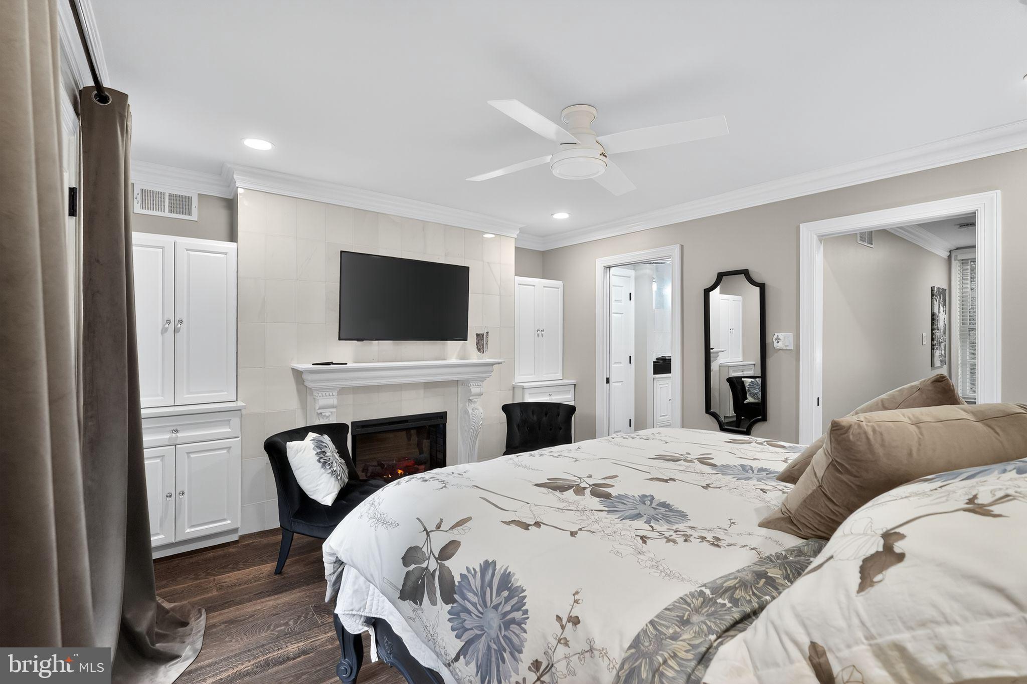 WASHINGTON SQ WEST - Residential